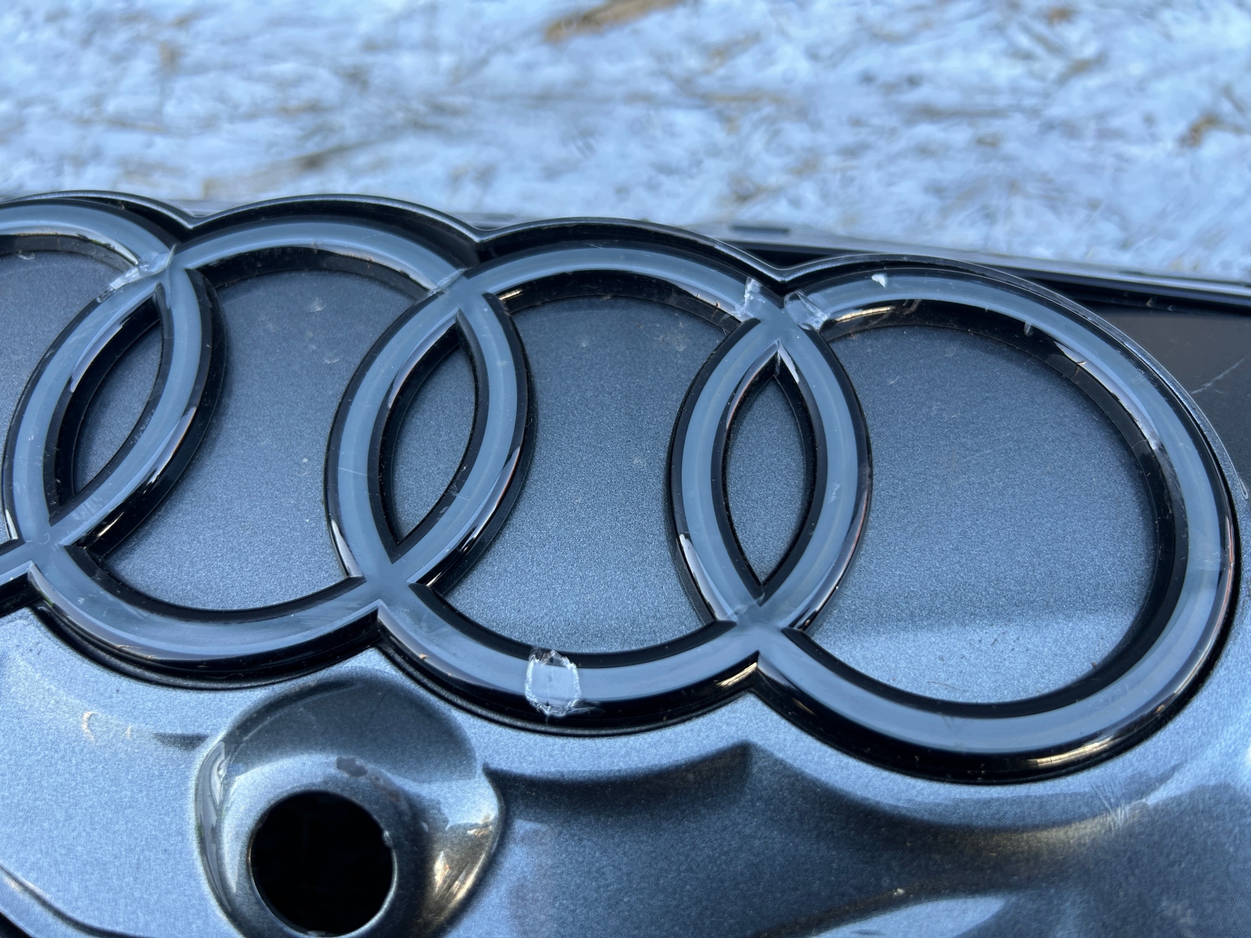 maska maska nárazníka predok AUDI A6 E-TRON S-LINE 85E853653B