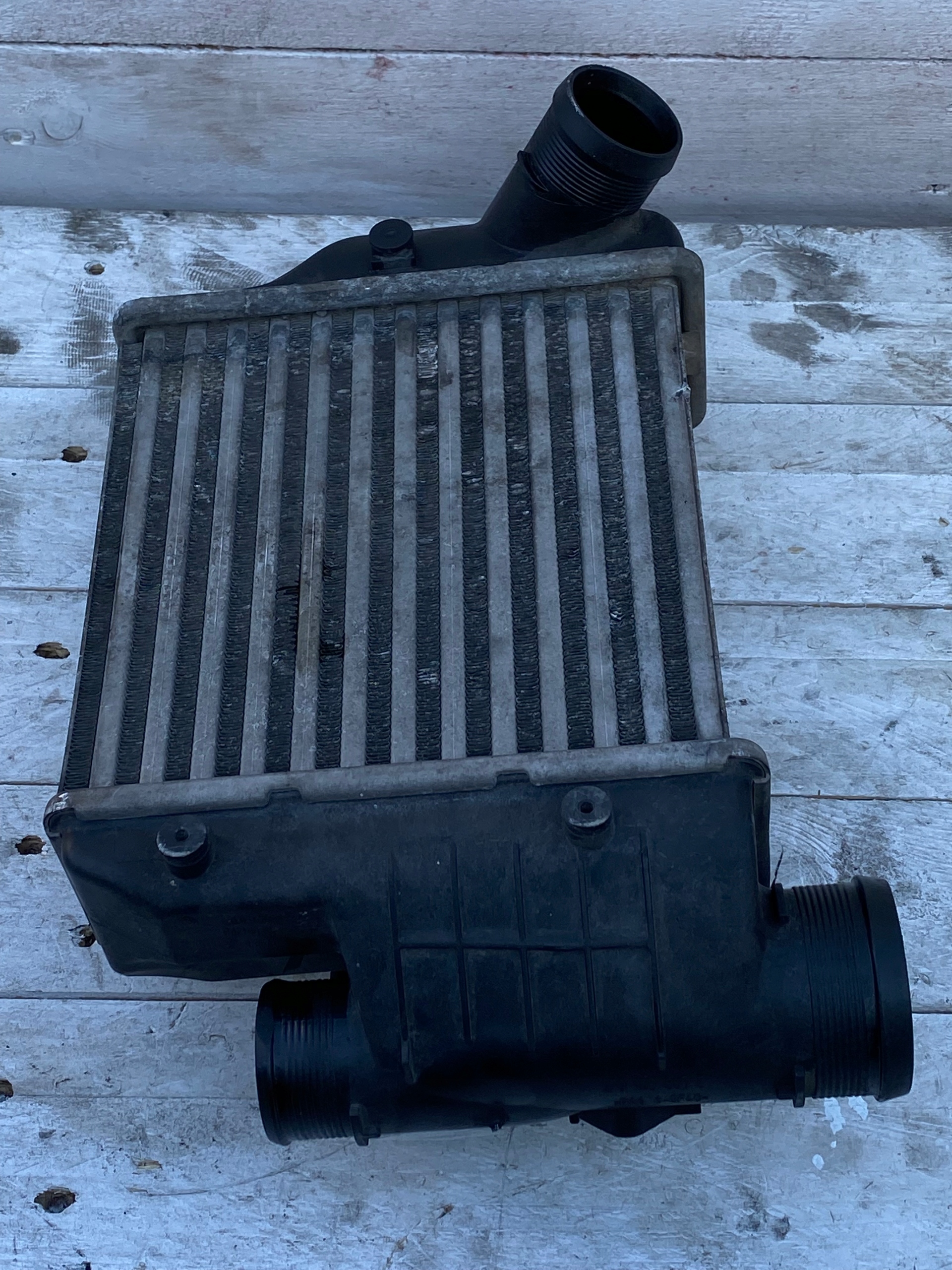 radiator intercooler AUDI A6 2.7 3.0 4F0145805E