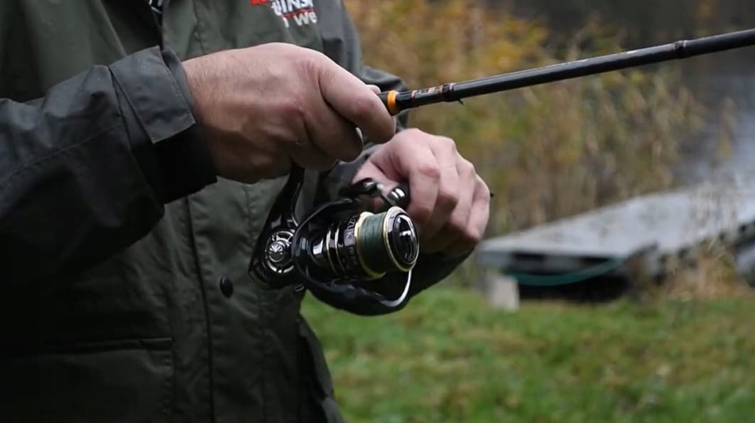 ROBINSON KOŁOWROTEK SUZUKA 308 FD + GUMY GRATIS Kod producenta 23P-SZ-308