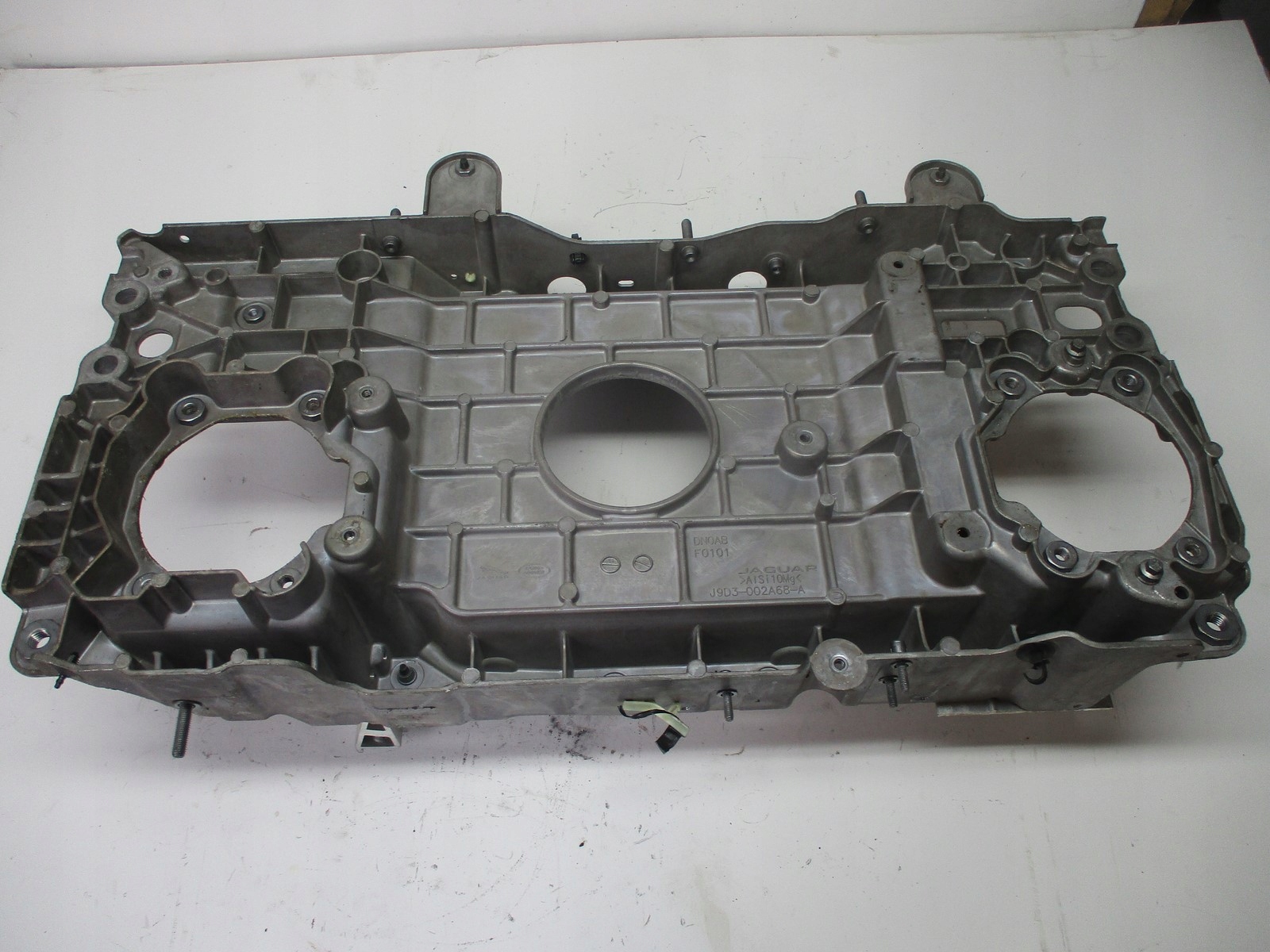 TRAVERSA PRZETWORNIK JAGUAR E PACE J9D3002A68A