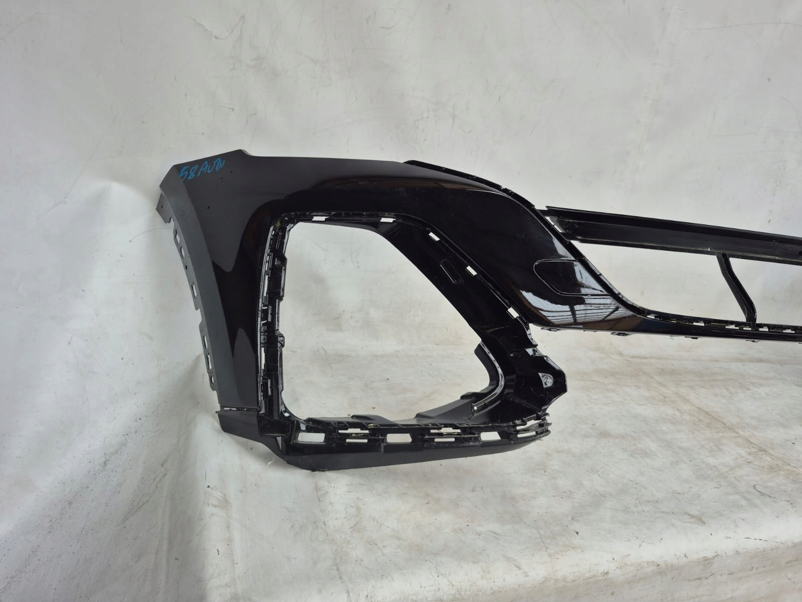 AUDI Q8 4M8 18-23 bumper front front 4M8807437