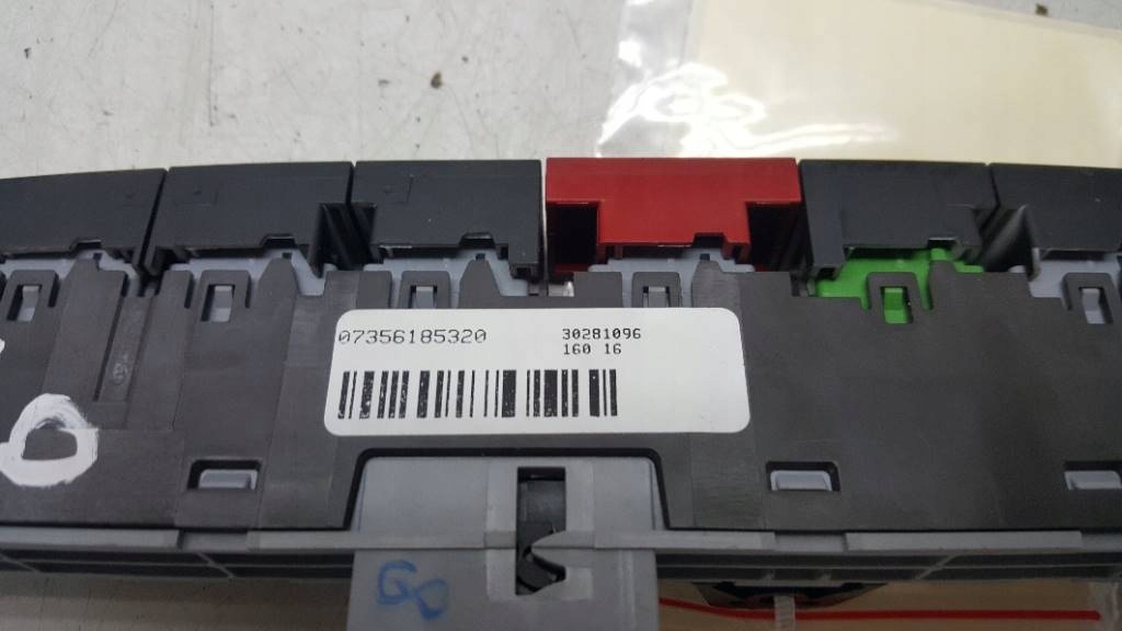 PRZEŁĄCZNIK PANEL AWARYJNYCH DOBLO II 07356185320 Strona zabudowy przód