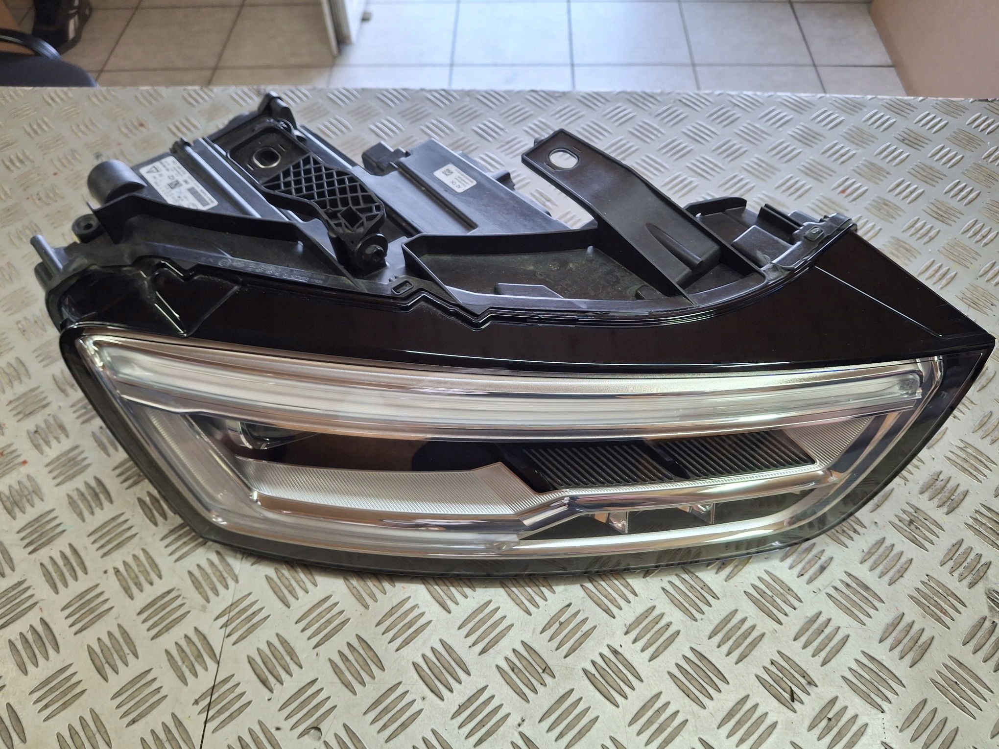 light right front FULL LED AUDI Q3 and LIFT 2014R->