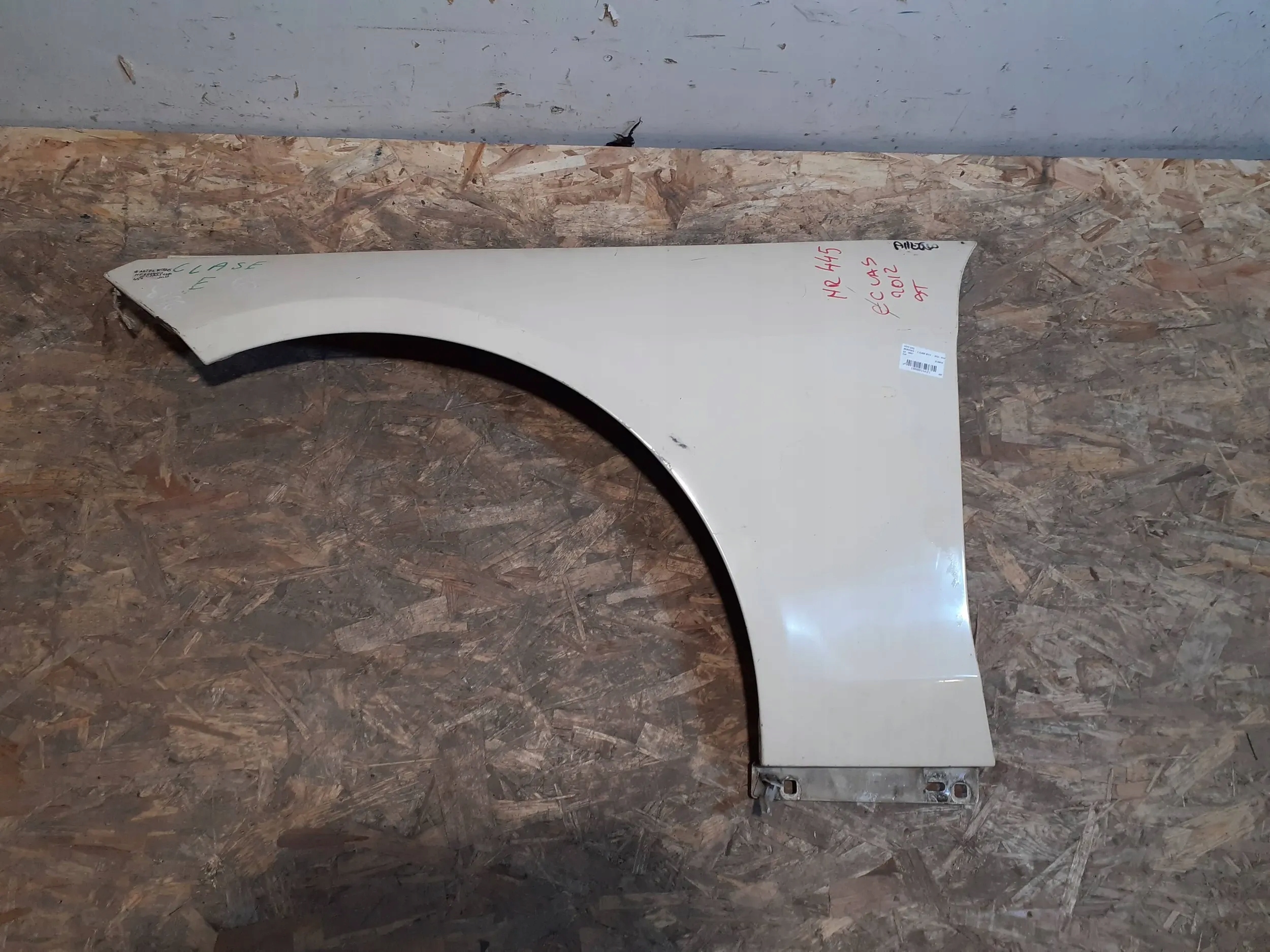 fender front left Mercedes E-Klasa W212 09-16
