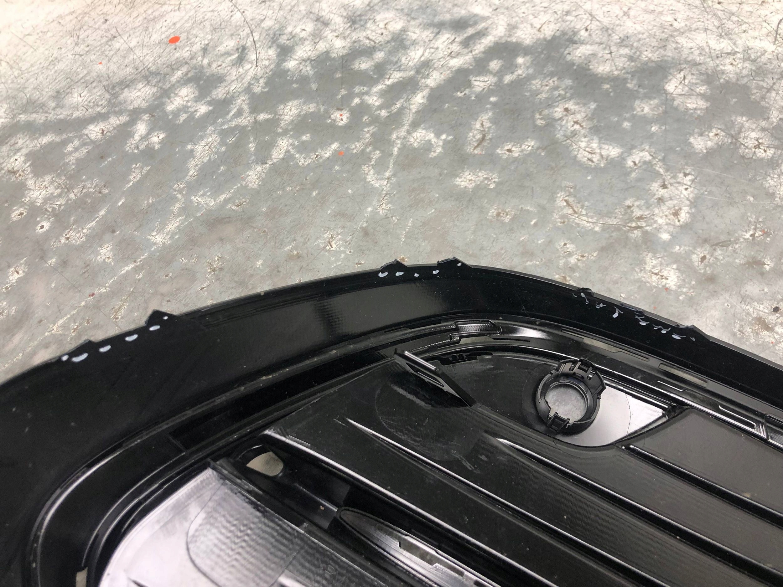 grid of a bumper left front MERCEDES W206 AMG A2068858706