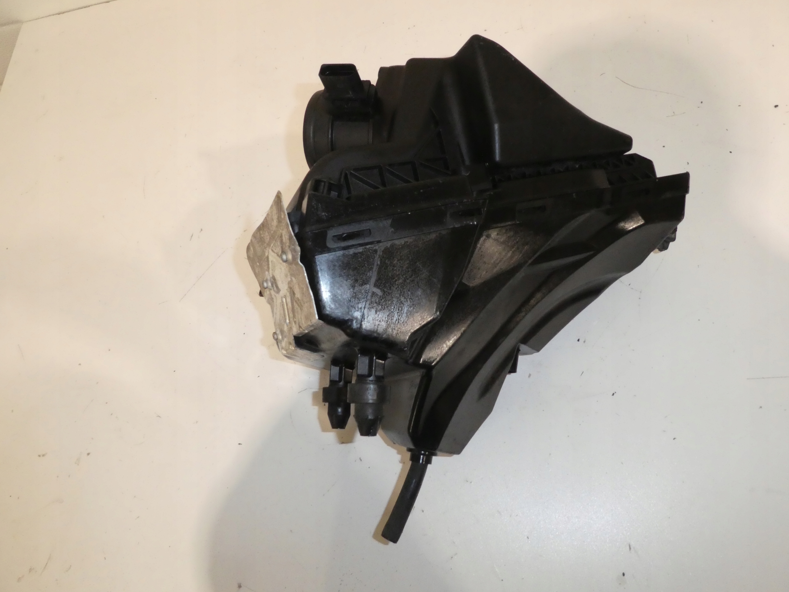 GEHÄUSE FILTER LUFT AUDI A4 A5 8K0133835AD