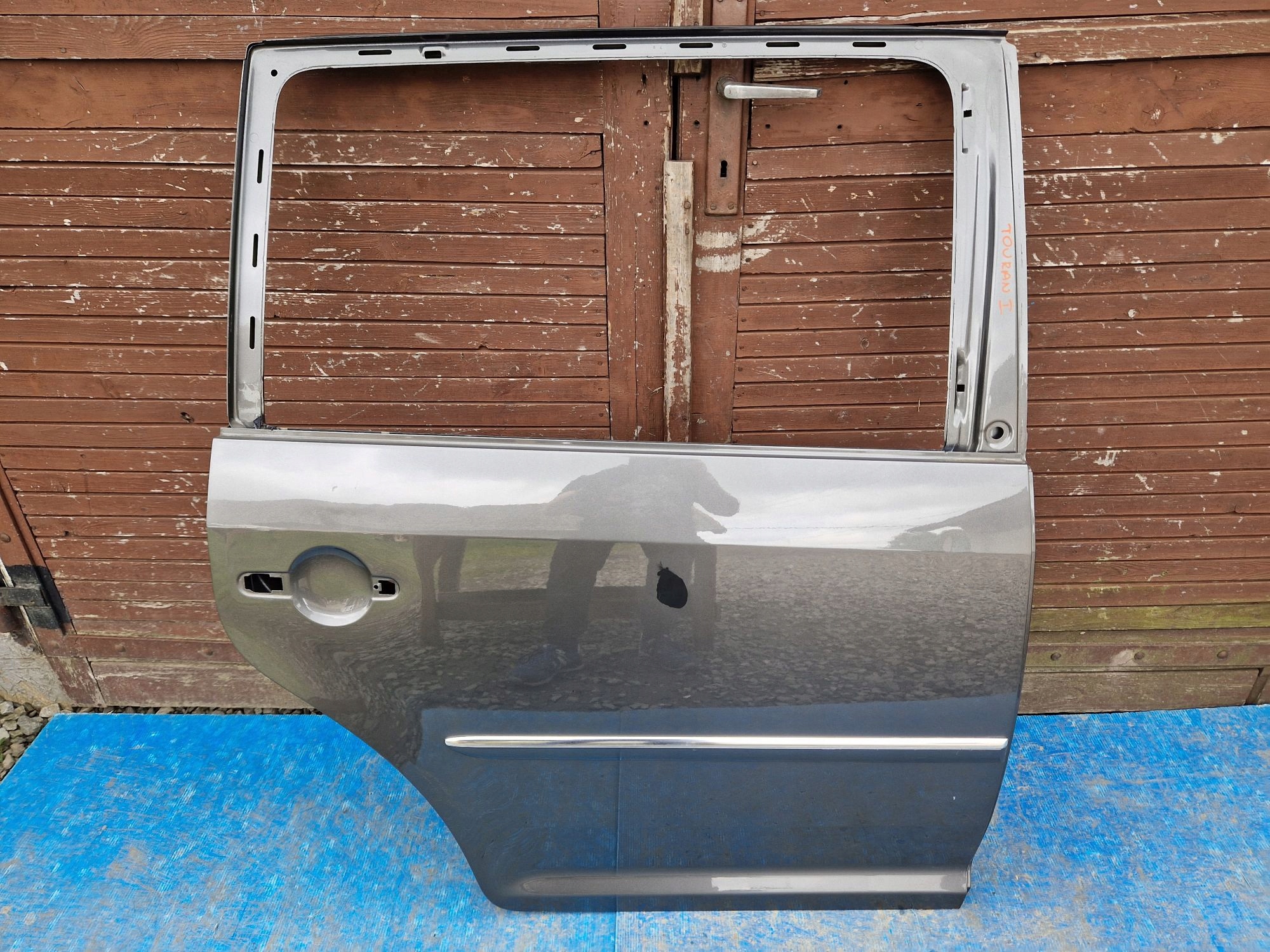 door right rear. VW TOURAN and 2003R->