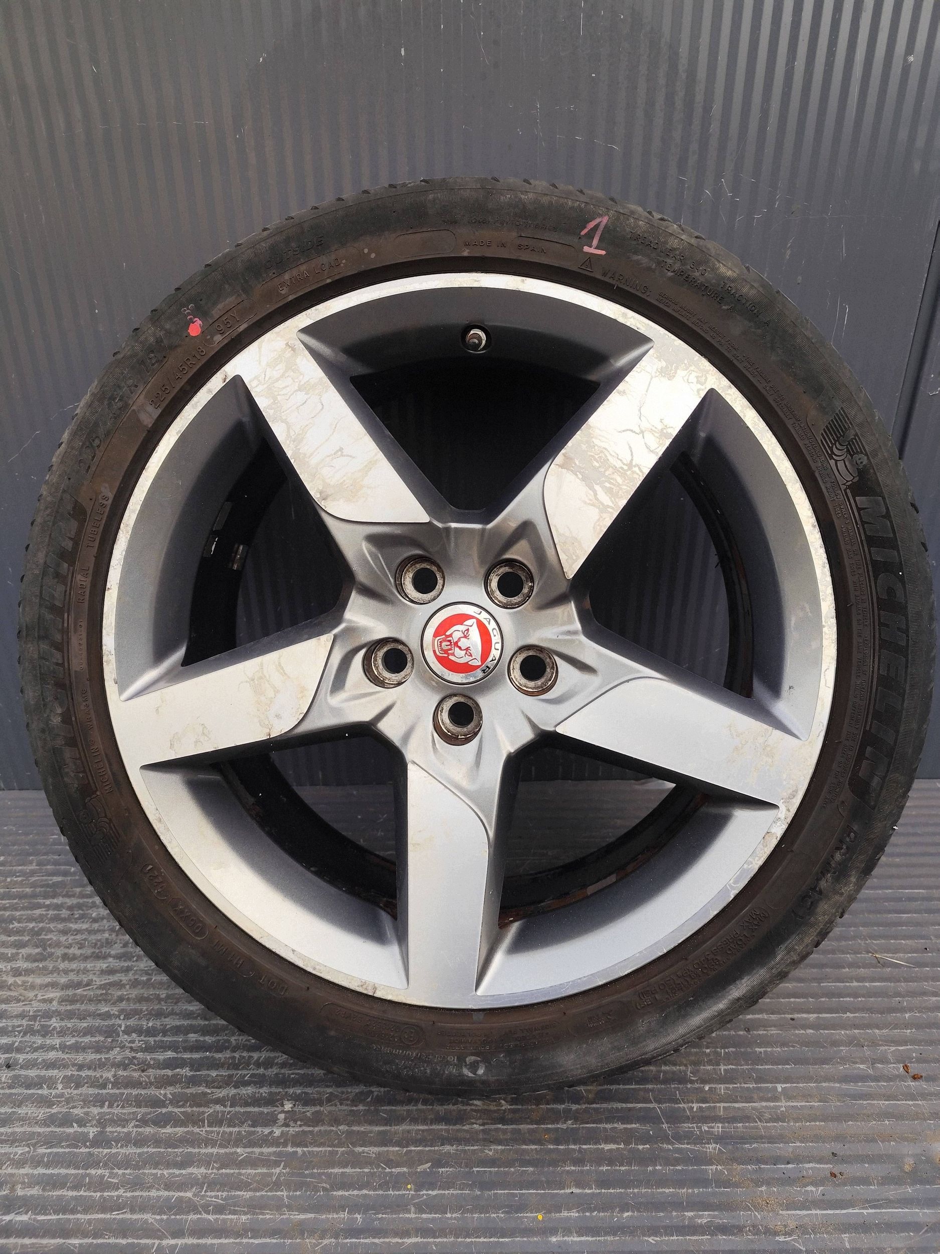felni 18 Jaguar XE JAGUARXEKOLO
