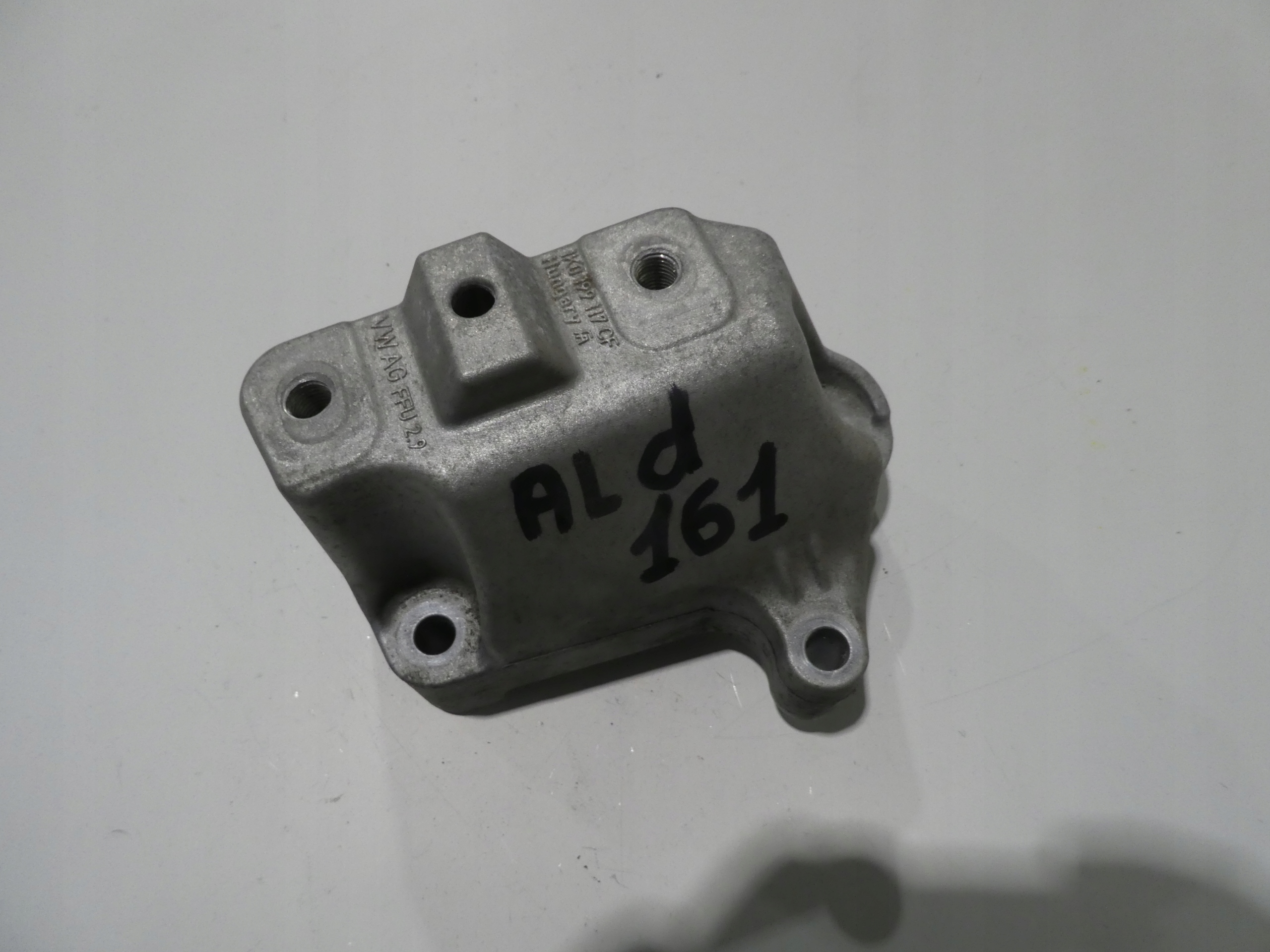 VW SKODA SEAT Getriebehalter 1K0199117CF