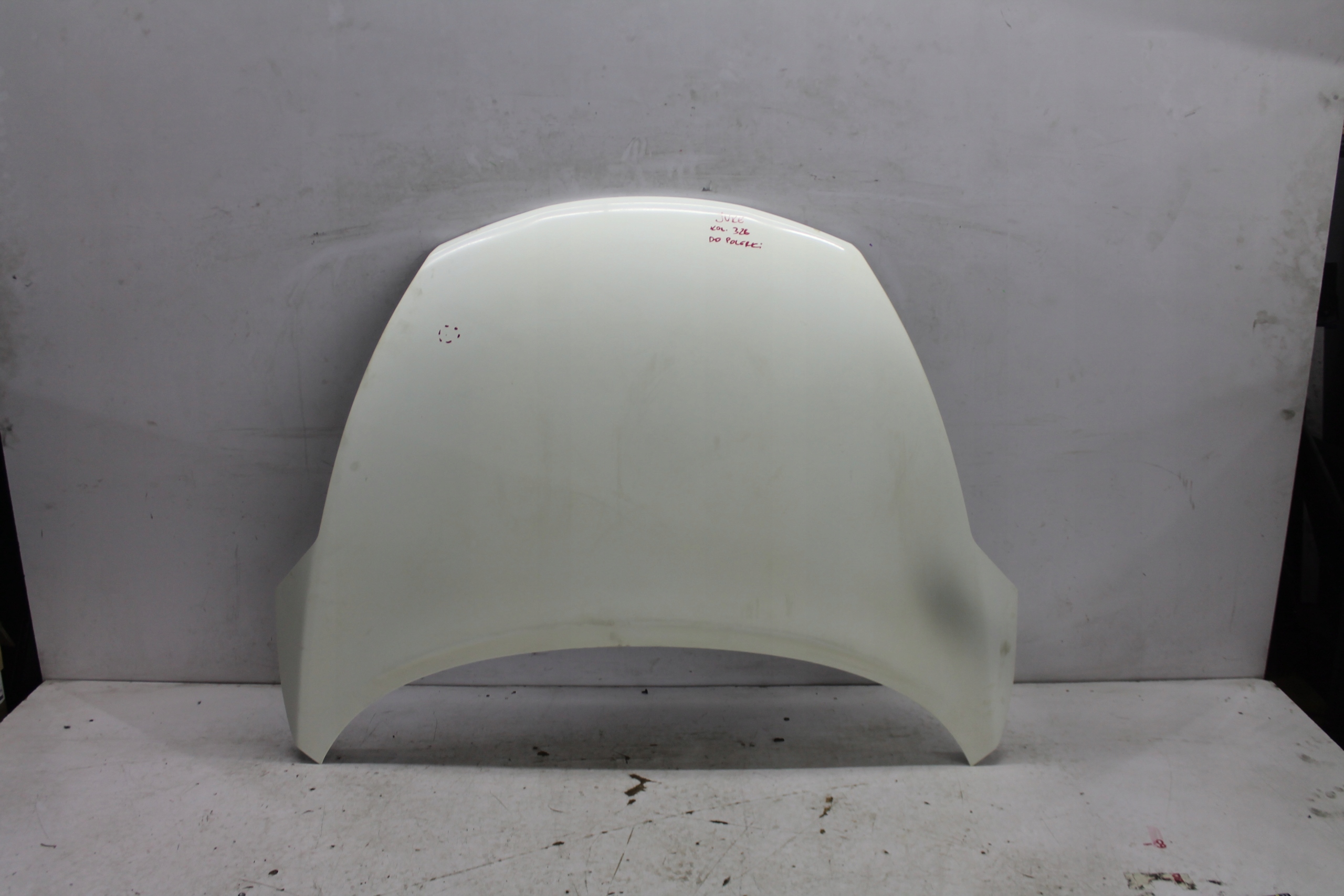 Capot NISSAN JUKE des roues. 326 11-14