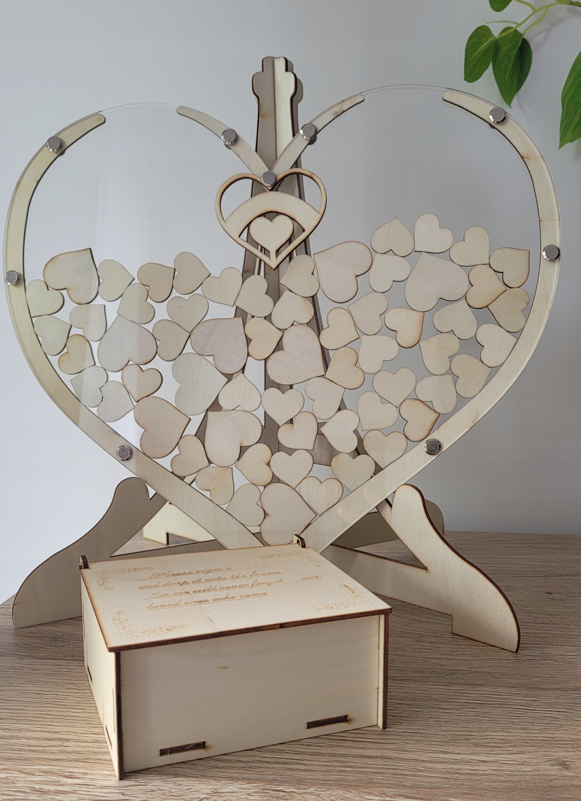 KSIĘGA GOŚCI W KSZTAŁCIE SERCA PAMIĄTKA ŚLUB / WESELE Kolor dominujący beże i brązy