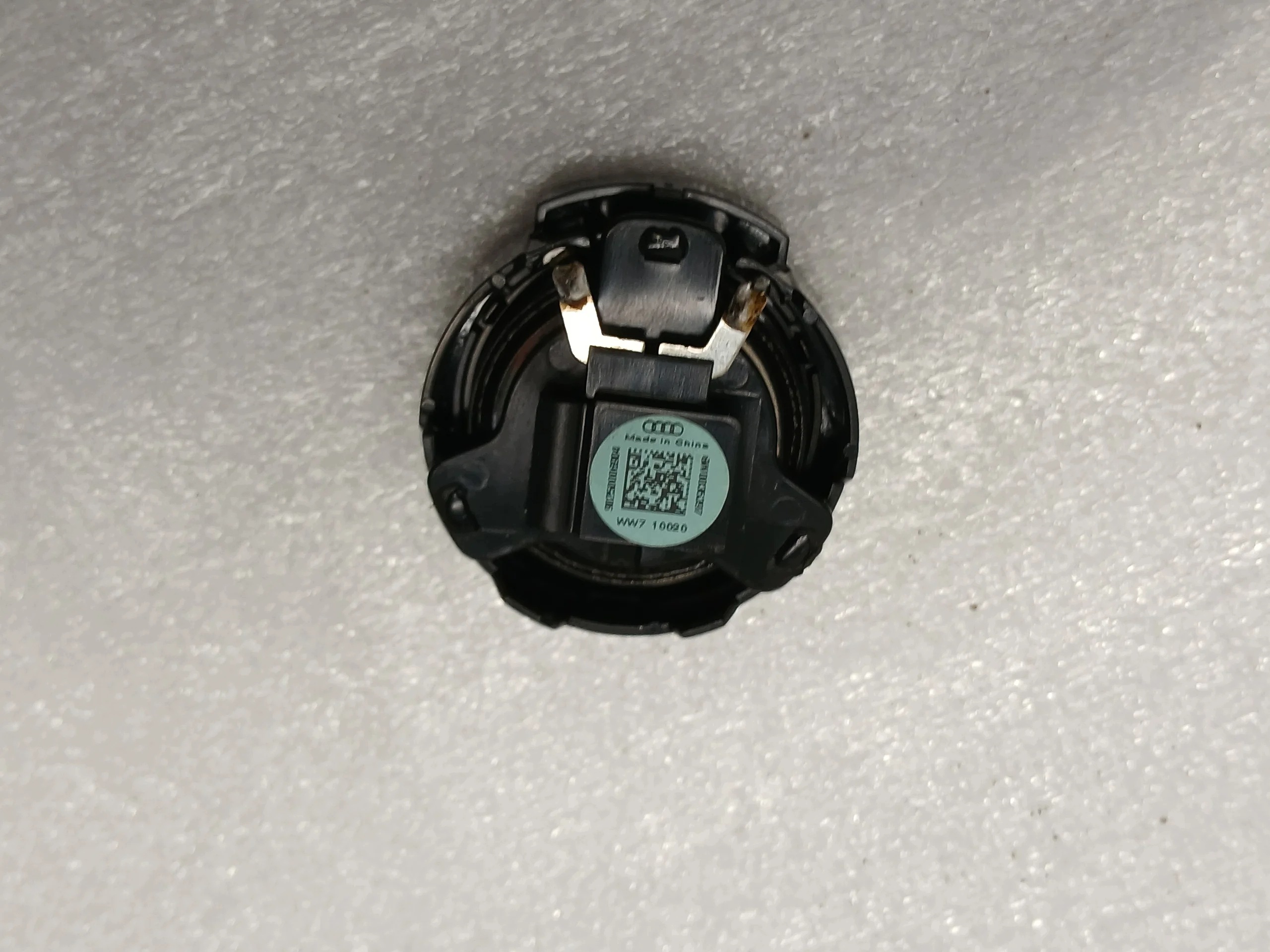 AUDI A4 B9 LIFT speaker bang&OLUFSEN 8W5035397