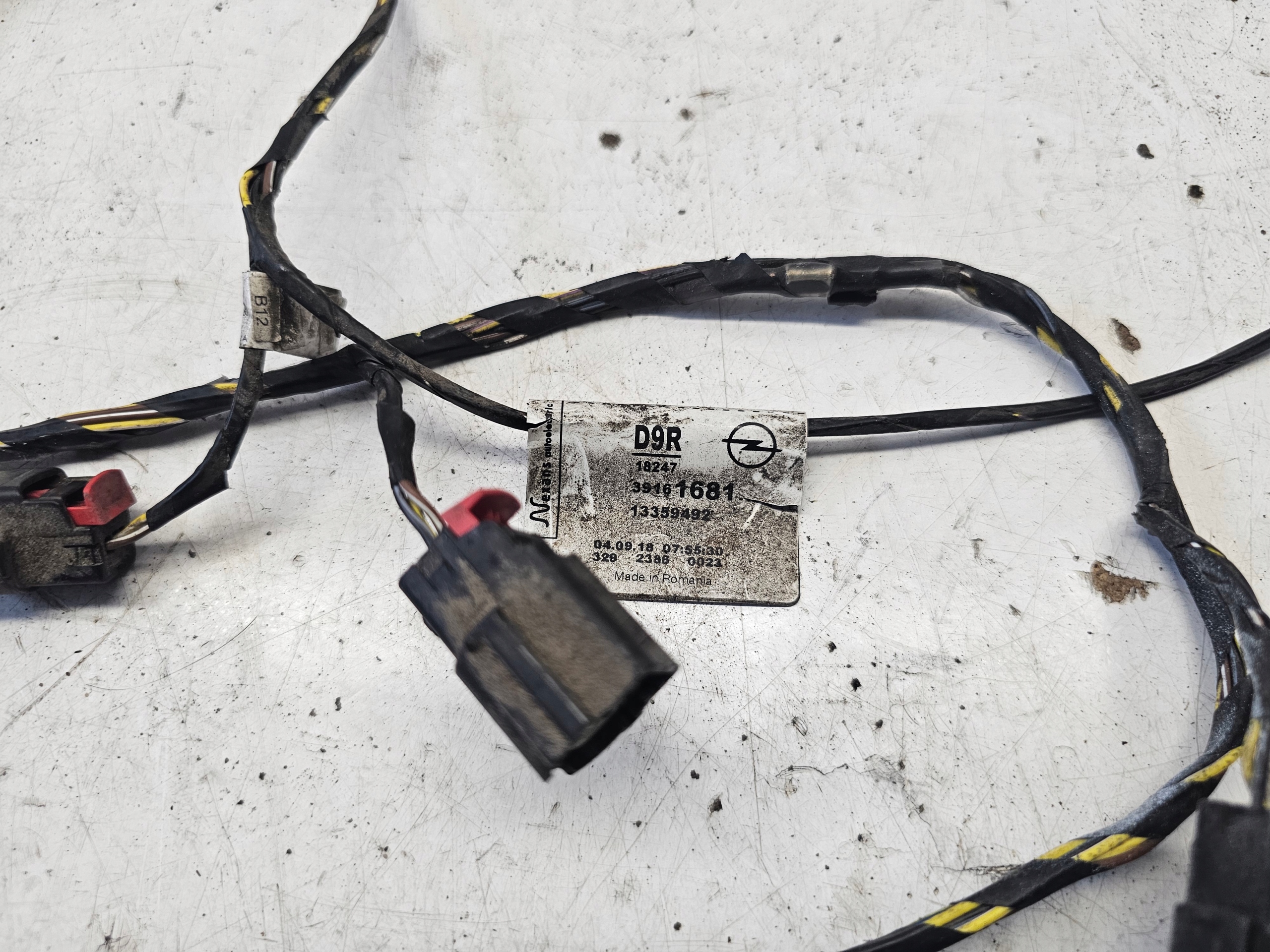 OPEL CORSA E cablaggio Paraurti posteriore CZUJNIKOW PDC 4 PDC 39161681 D9R