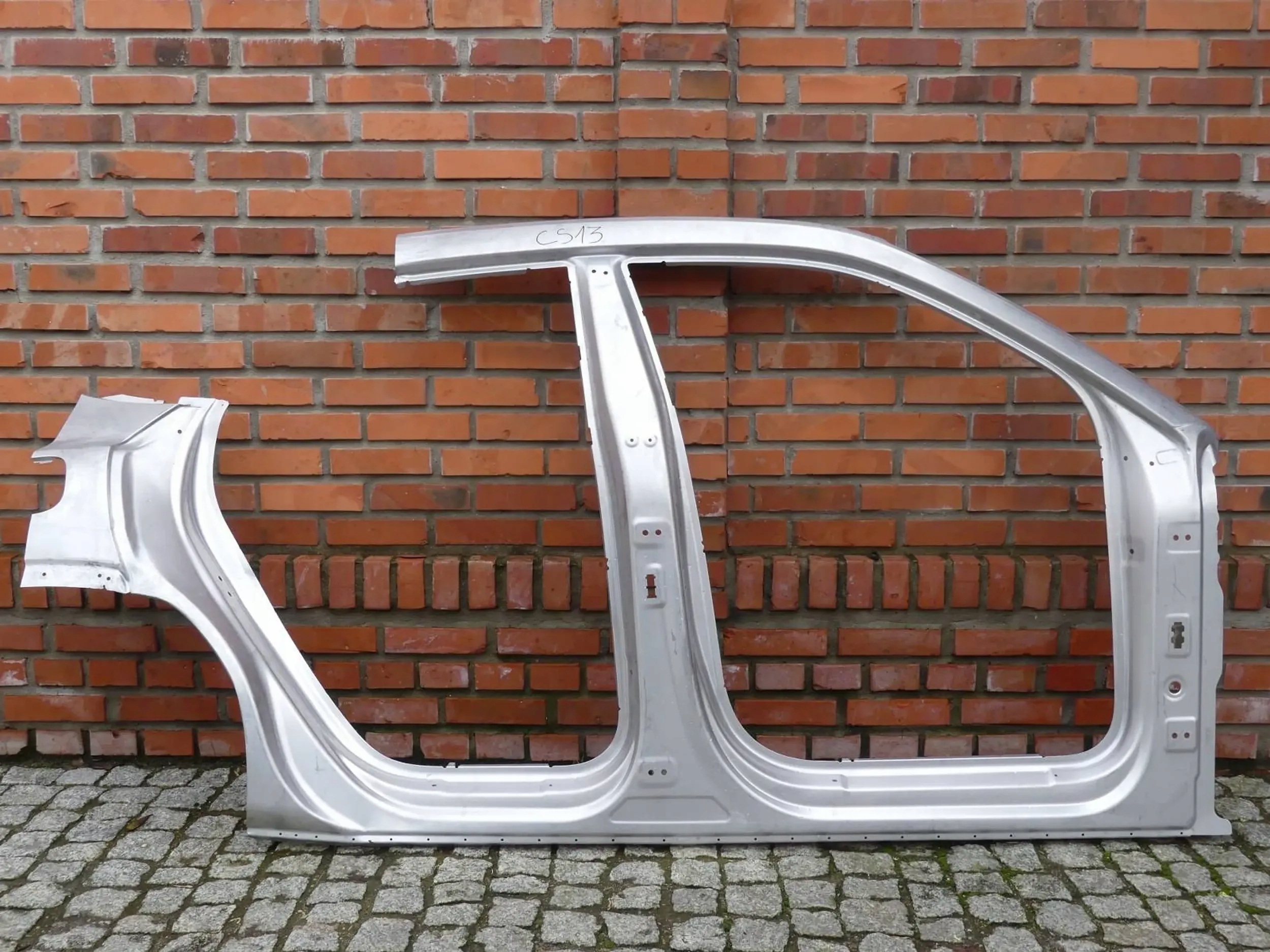 Próg Słupek Dach Lamborghini Urus Prawy