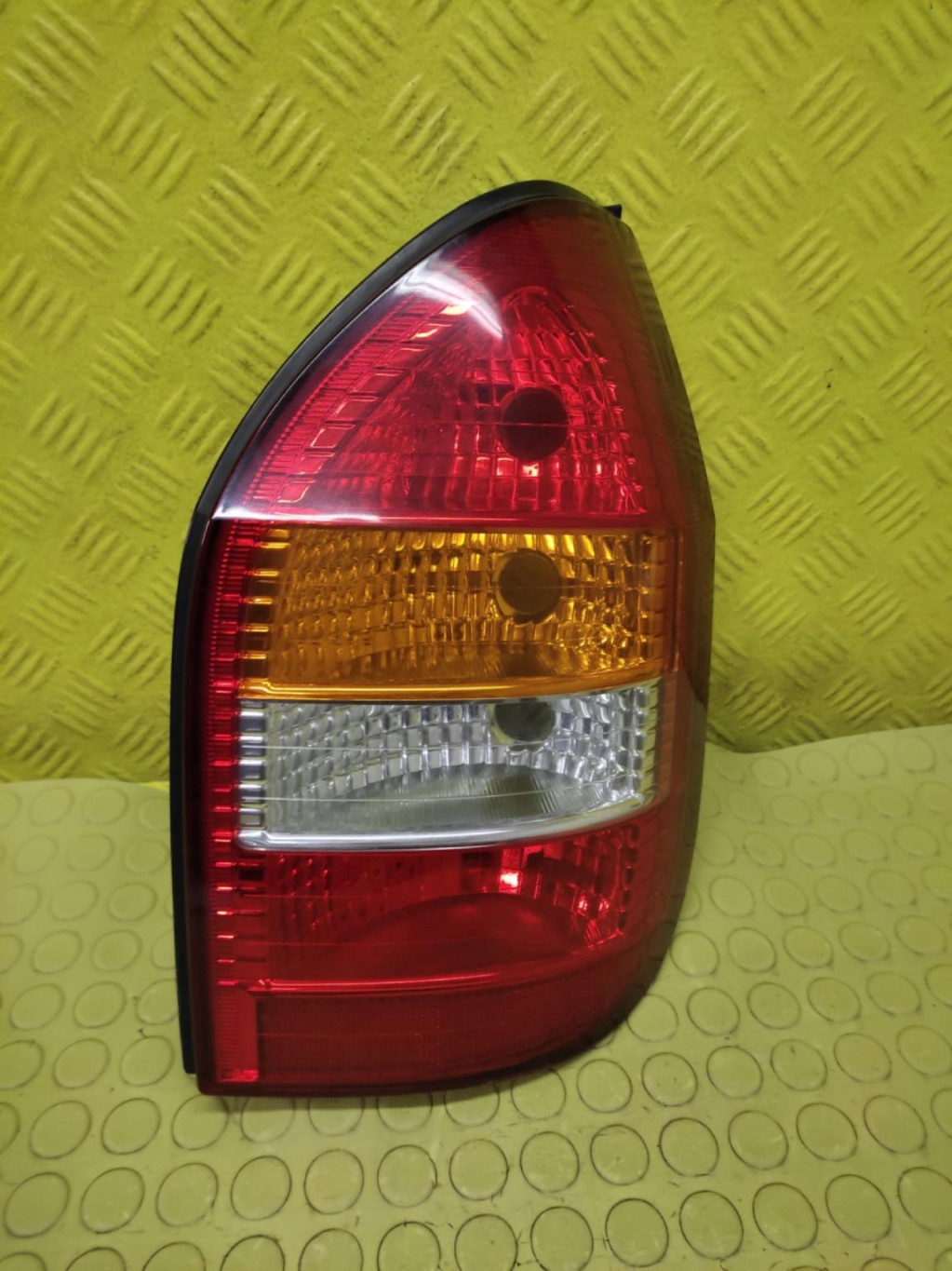 OPEL ZAFIRA A light right rear part 62281