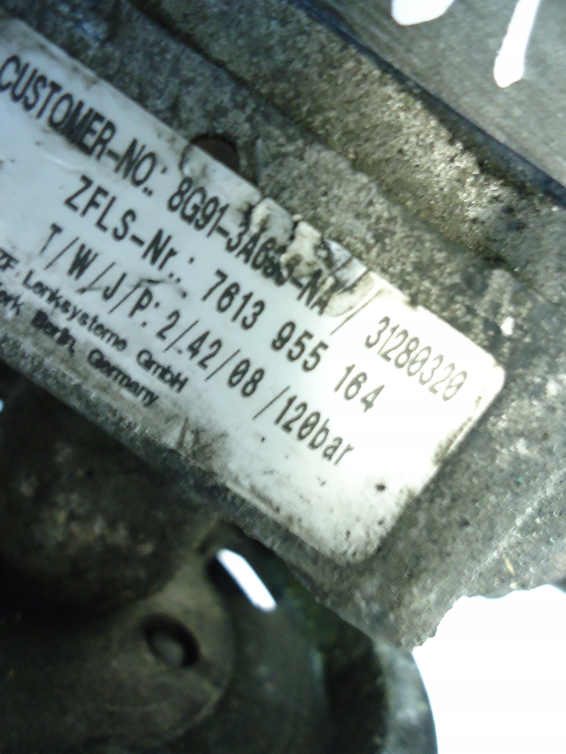 VOLVO S60 S80 2.4 D5 D5244T servo pump 7613955164