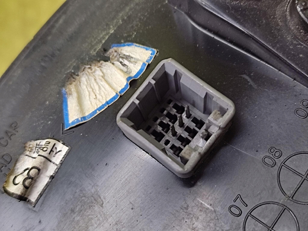 KIA CARENS II mirror left 3 PIN