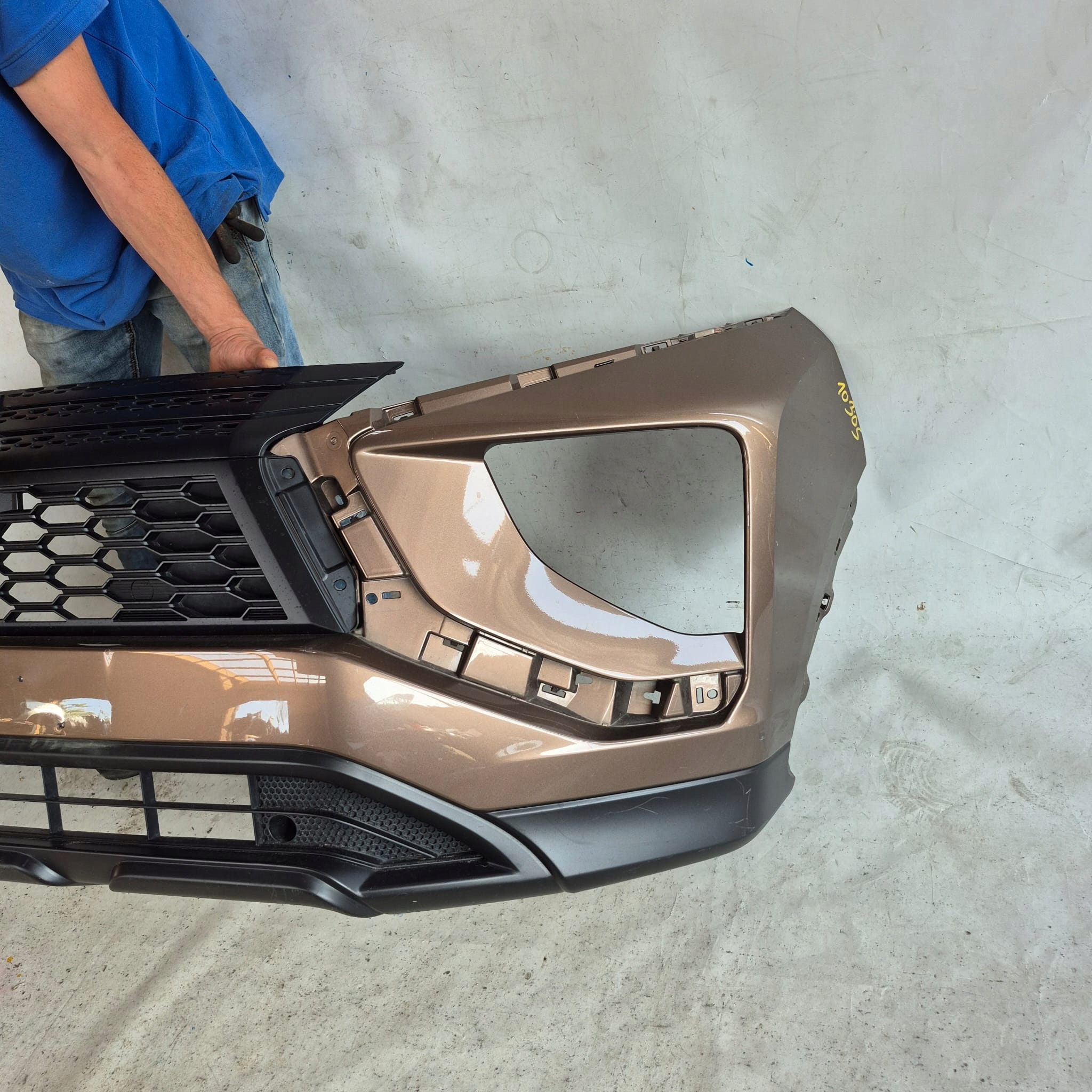 MITSUBISHI ECLIPSE CROSS LIFT 20-> bumper front front