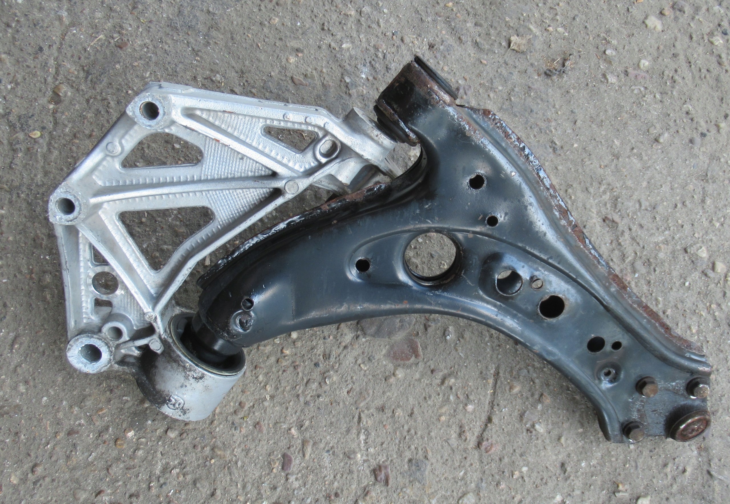 SKODA ROOMSTER 1.9 TDI arm console left
