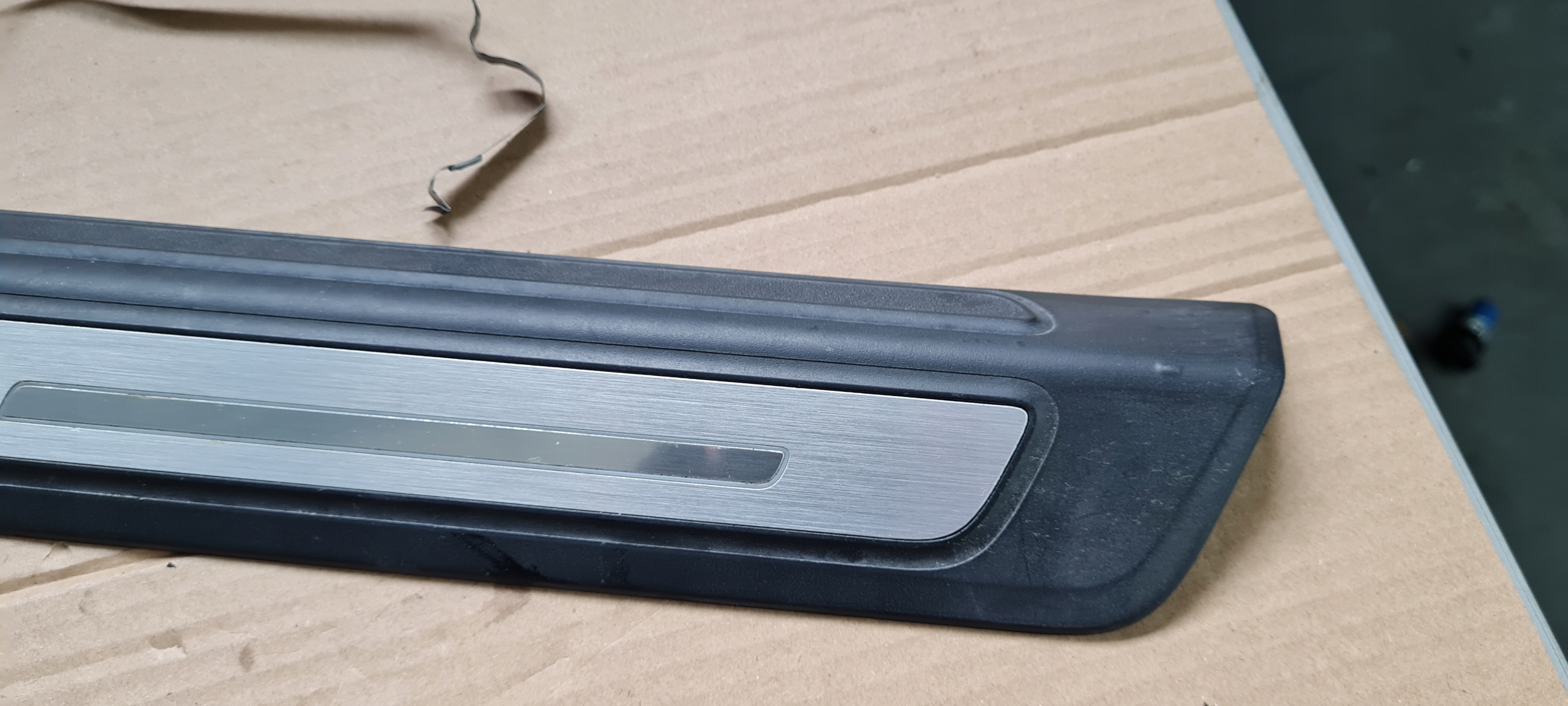 Q5 80A SQ5 moulding threshold LED cap right right front SLINE 80A947418