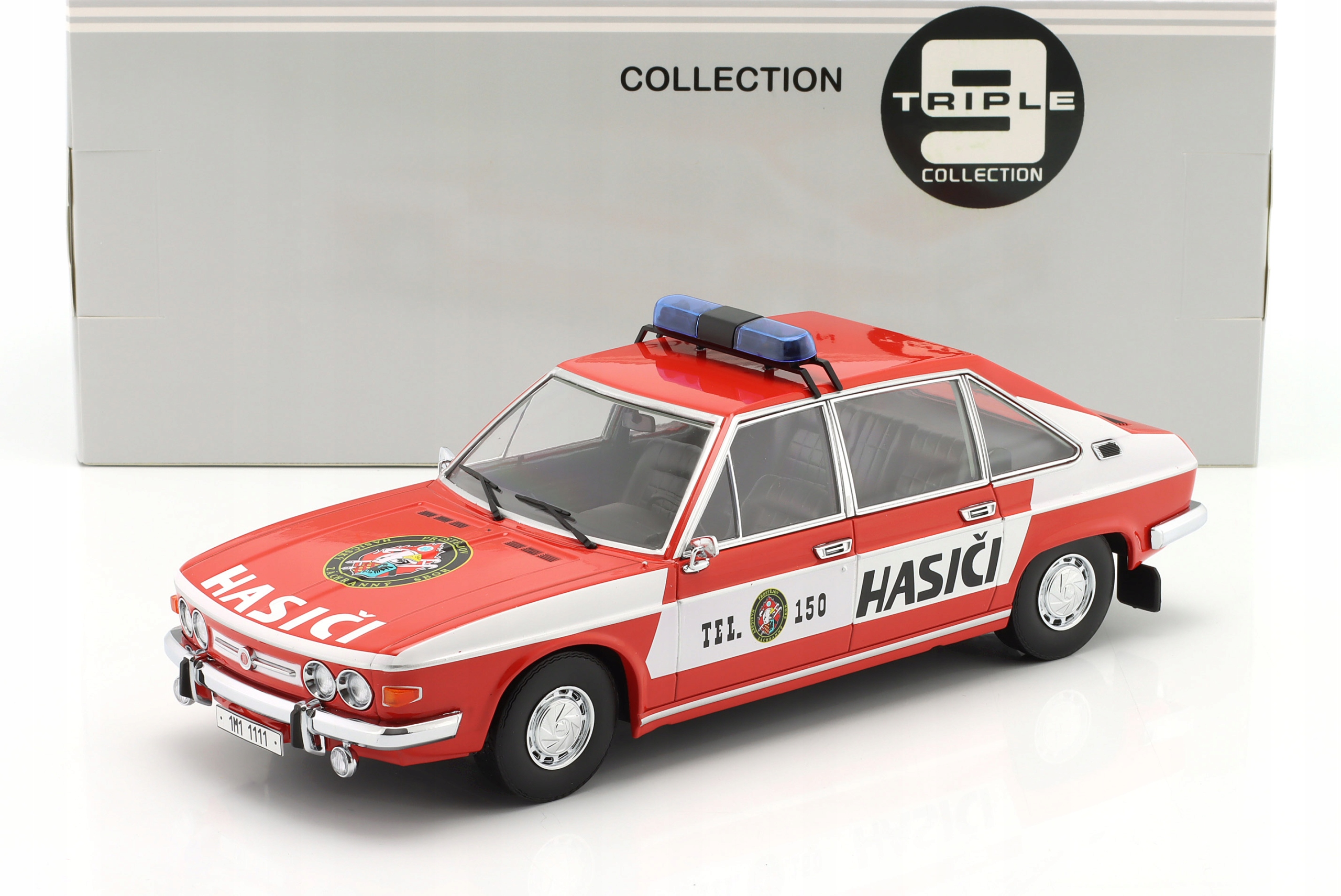 TRIPLE9 Tatra 613 1979 Hasici Hasiči 1:18
