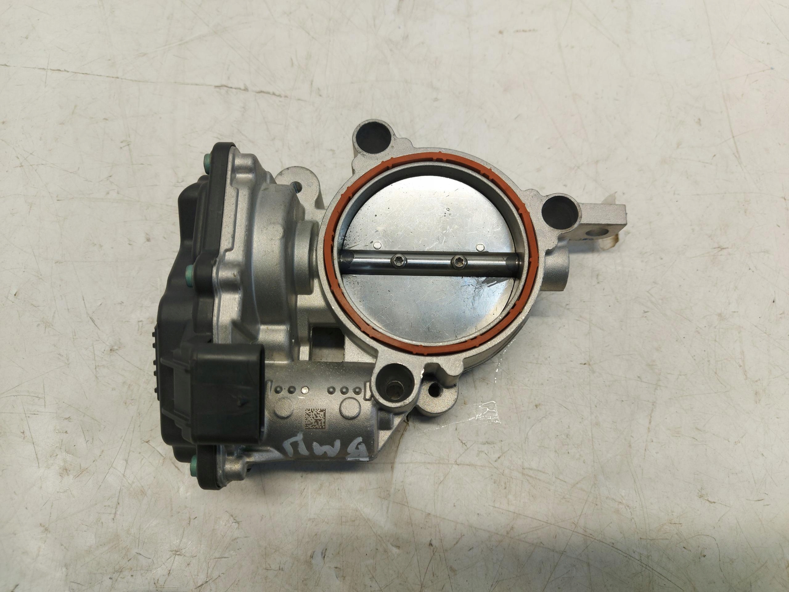 BMW 5 G60 530E x-drive Valvola a farfalla 8601651