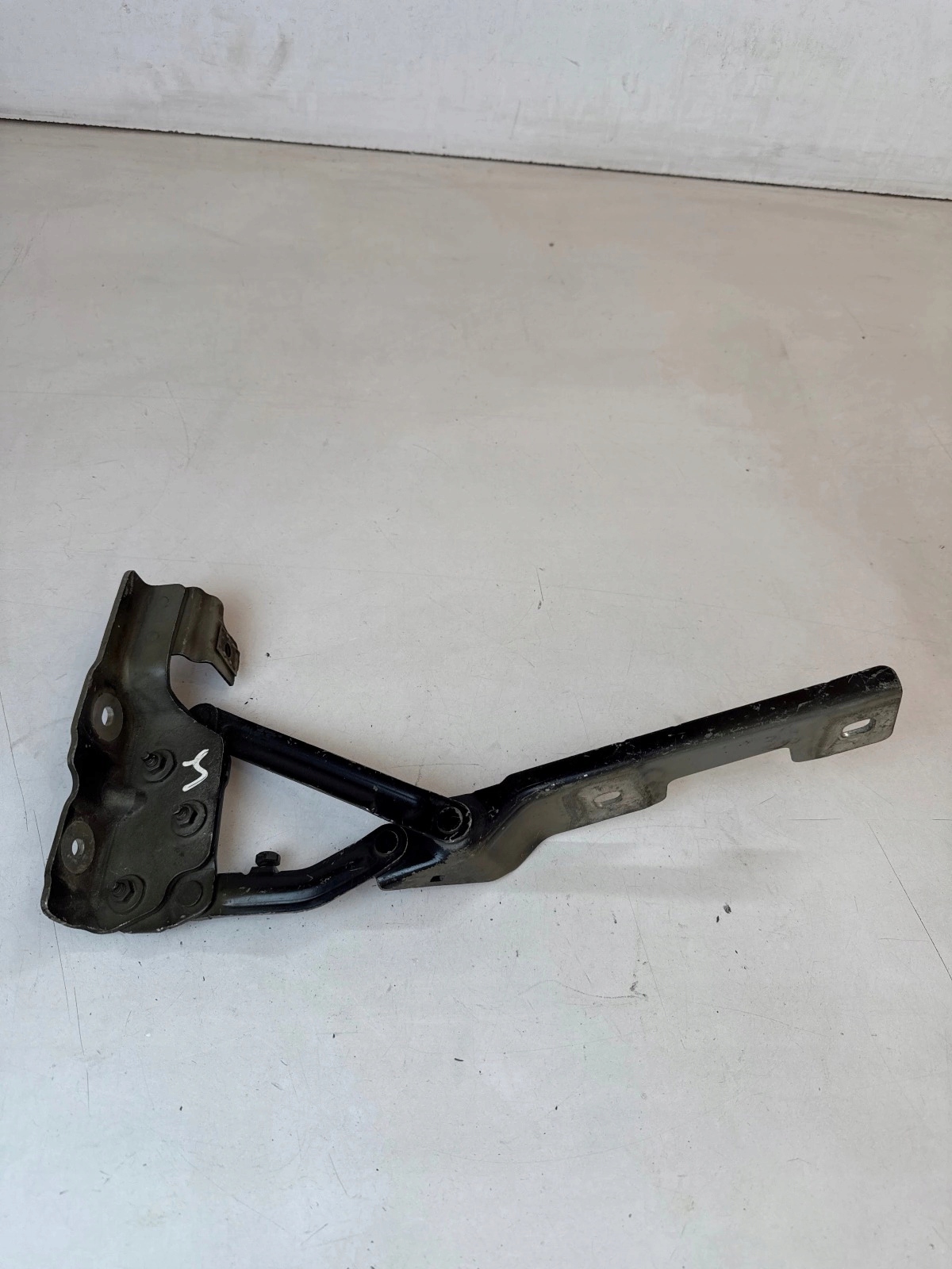 hinge bonnets front front left Opel Astra IV J