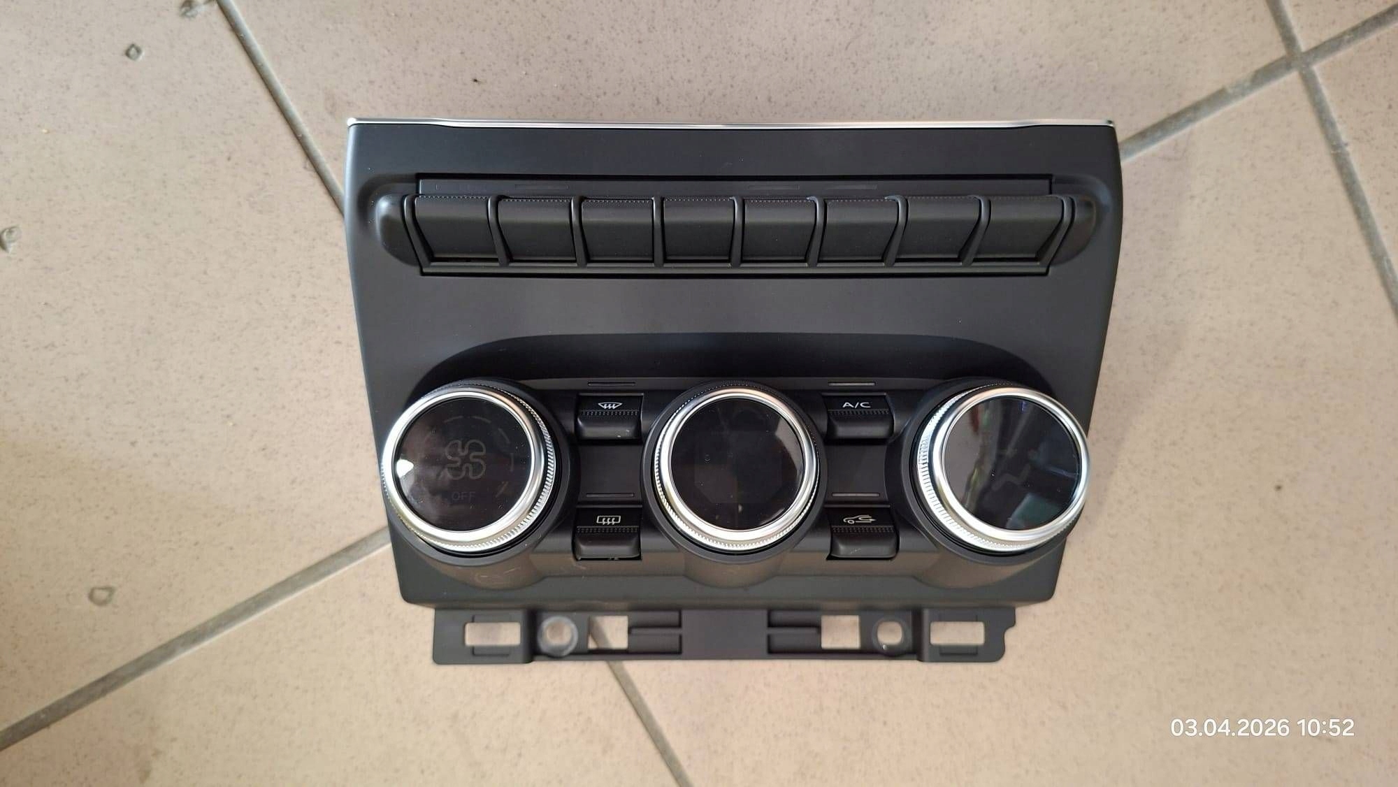 Unite commande clima Bouton Renault Arkana 275100936R 283E86602R
