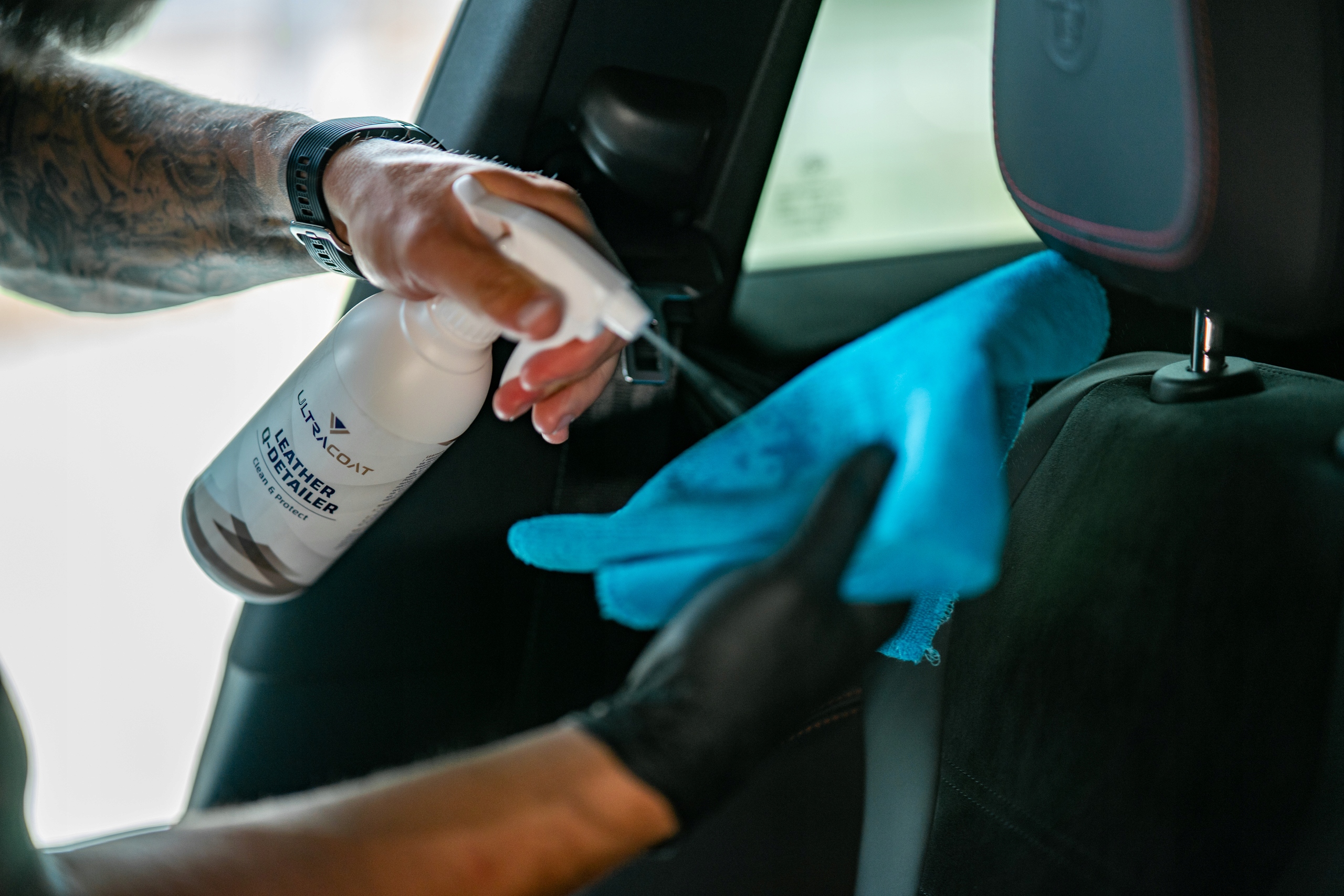 ULTRACOAT LEATHER Q-DETAILER 5L CZYŚCI ZABEZPIECZA I PIELĘGNUJE SKÓRĘ Rodzaj czyszczenie skóry