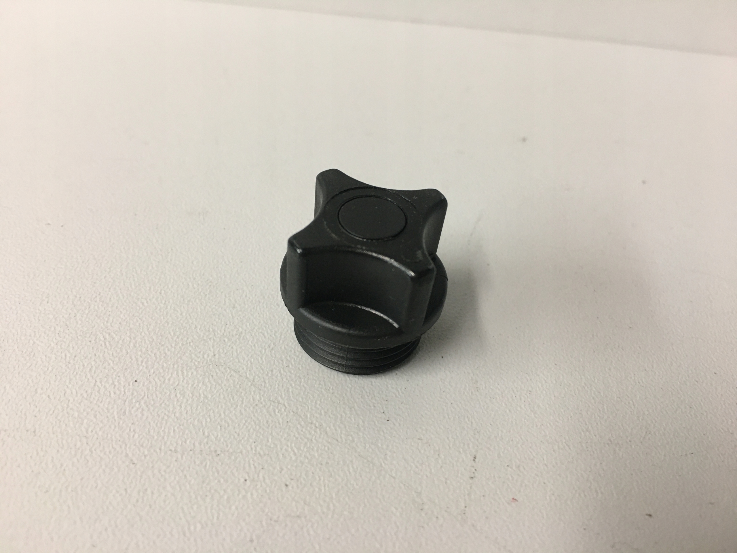 ŚRUBA ZAŚLEPIAJĄCA M18 X 1,5 MITDICHTRING MAN