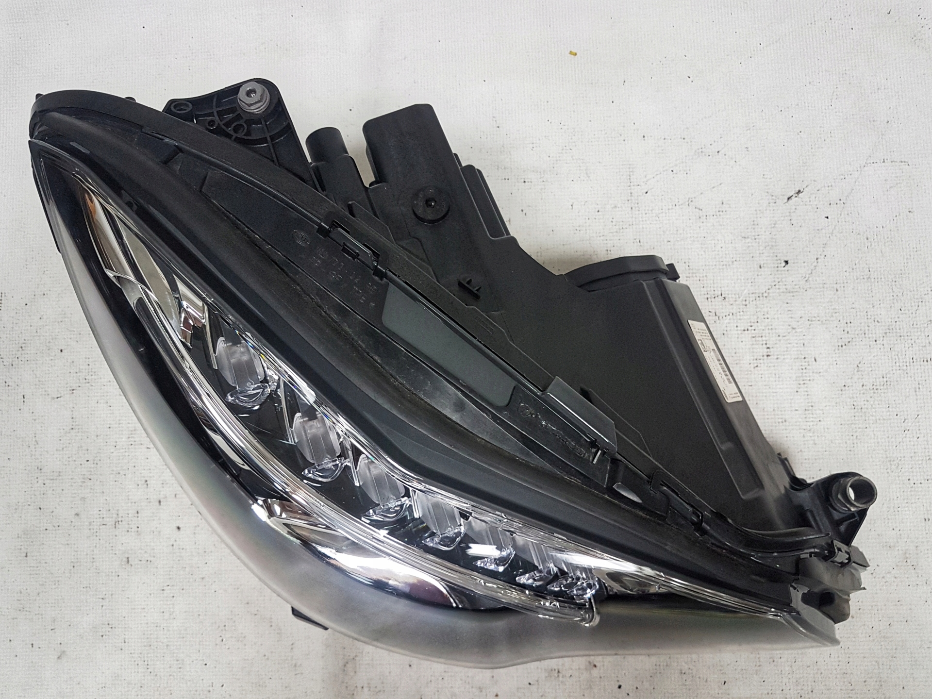 MERCEDES E- coupe W207 FULL LED prawa F-V.A.T Wersja Europejska