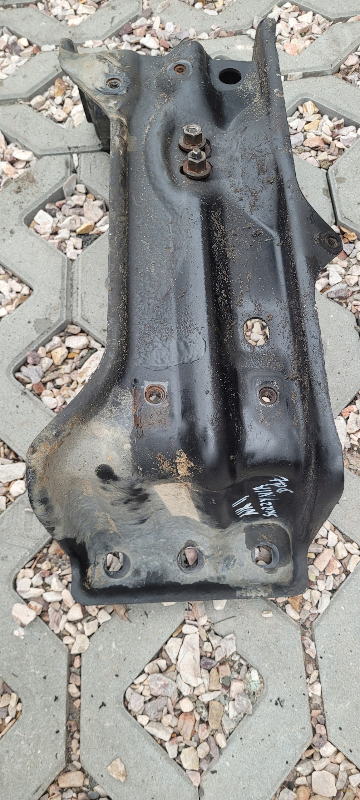 3.0 - JEEP GRAND CHEROK WK2 ОПОРА КОРОБКИ ПЕРЕДАЧ ПОДУШКА