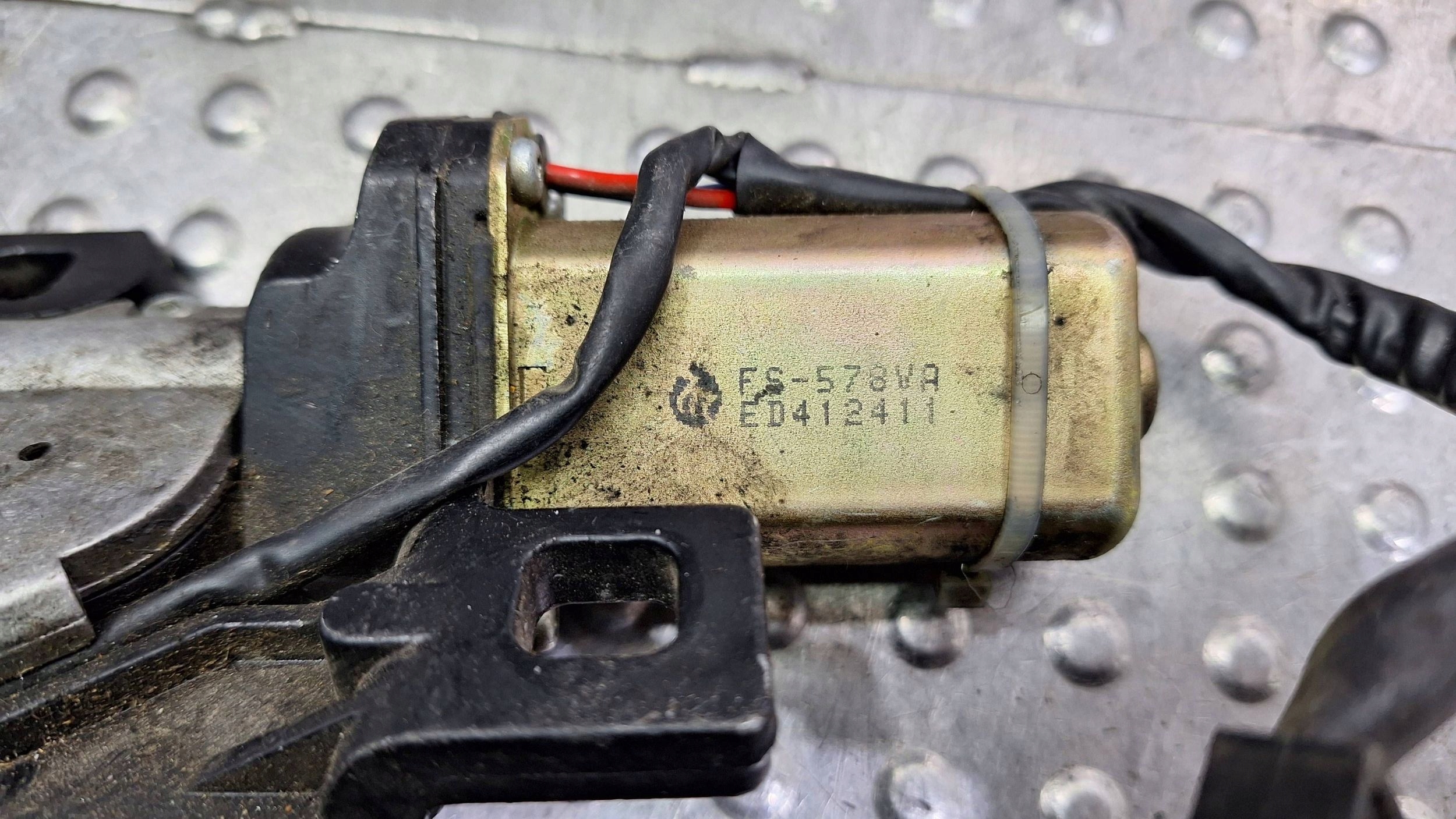 lock bonnet rear part DOCIAG 7014872 BMW 7 E65 LIFT 05