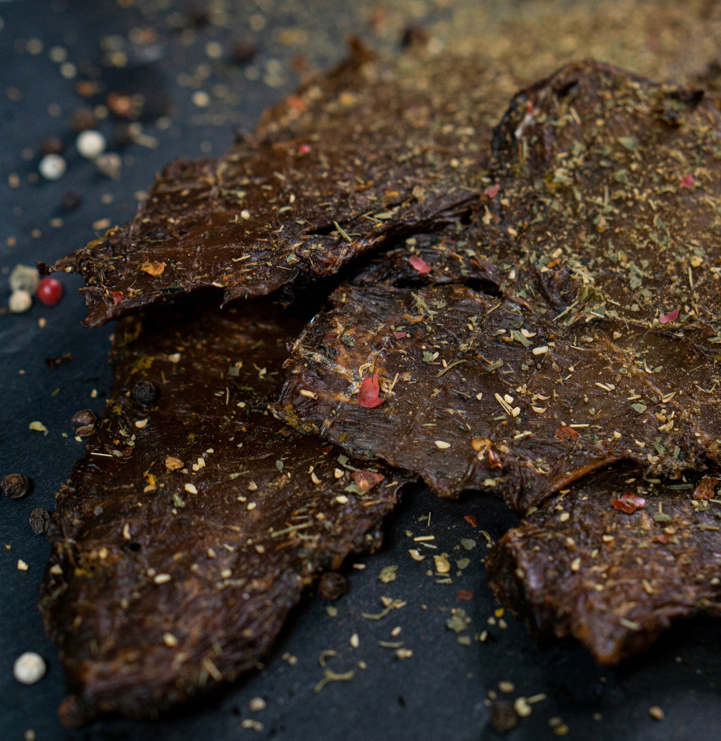 Levně Jerky sušené kuřecí maso s příchutí thajského masa 500 g Meat