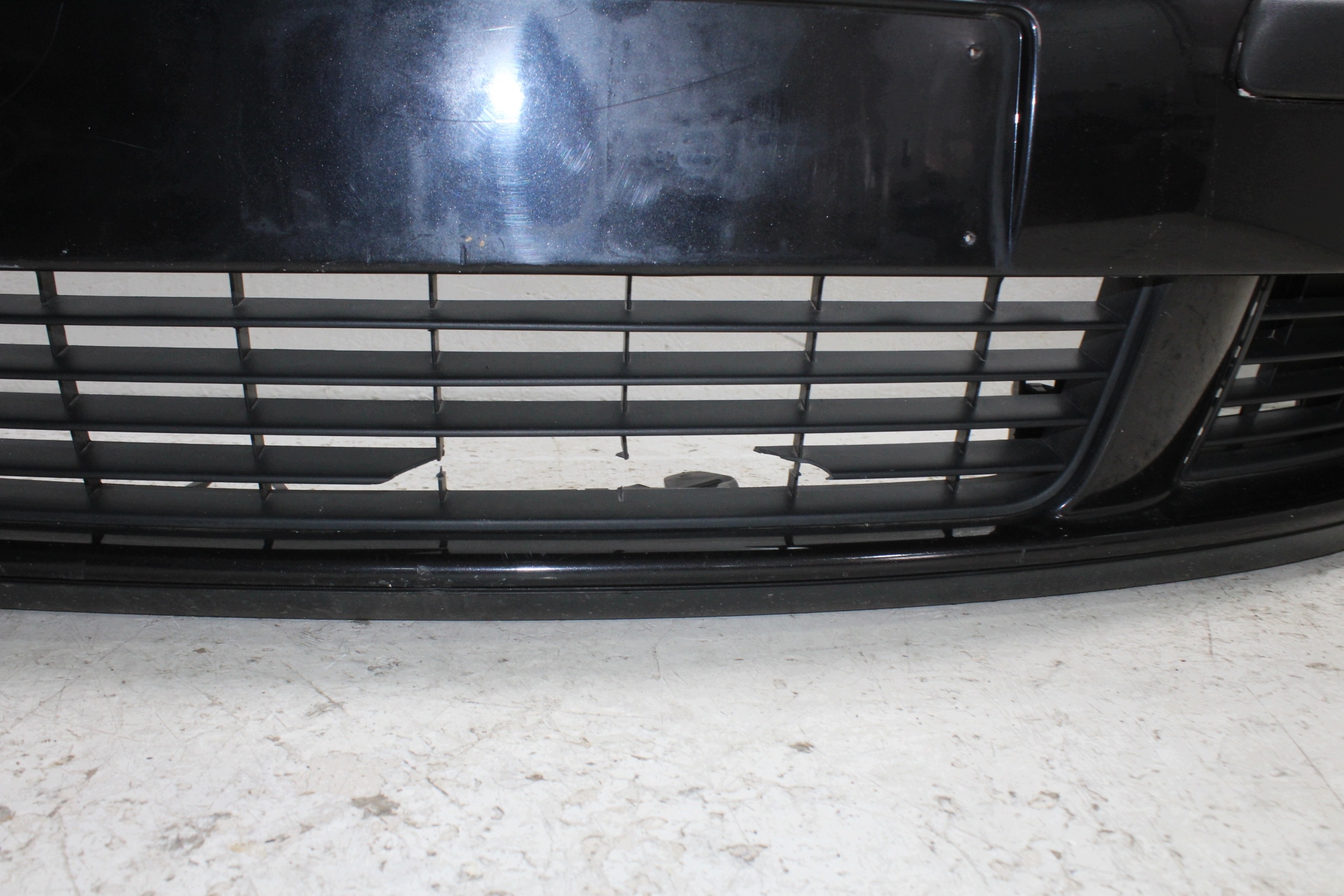 VW Golf V bumper front front 1K0807217