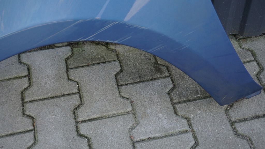 VOLVO S60 V60 LIFT - left fender front 713