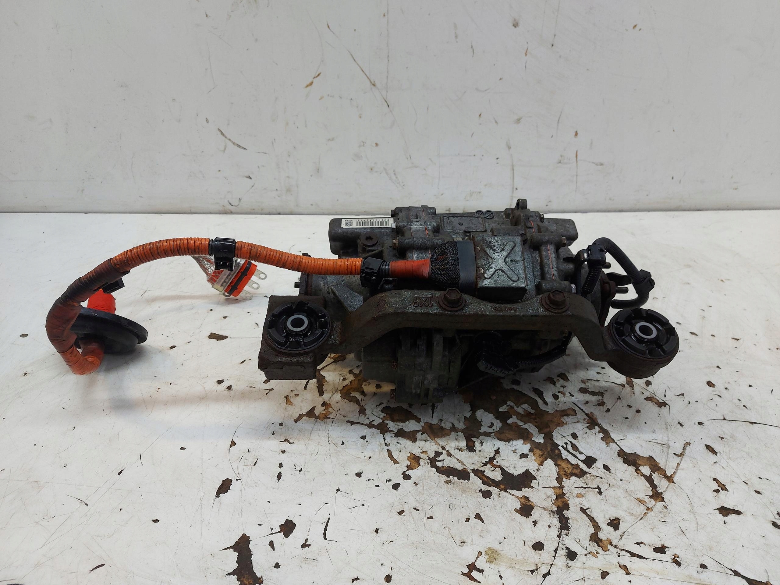 TOYOTA PRIUS IV 1.8EH HYBRID 4x4 engine electrical rear part