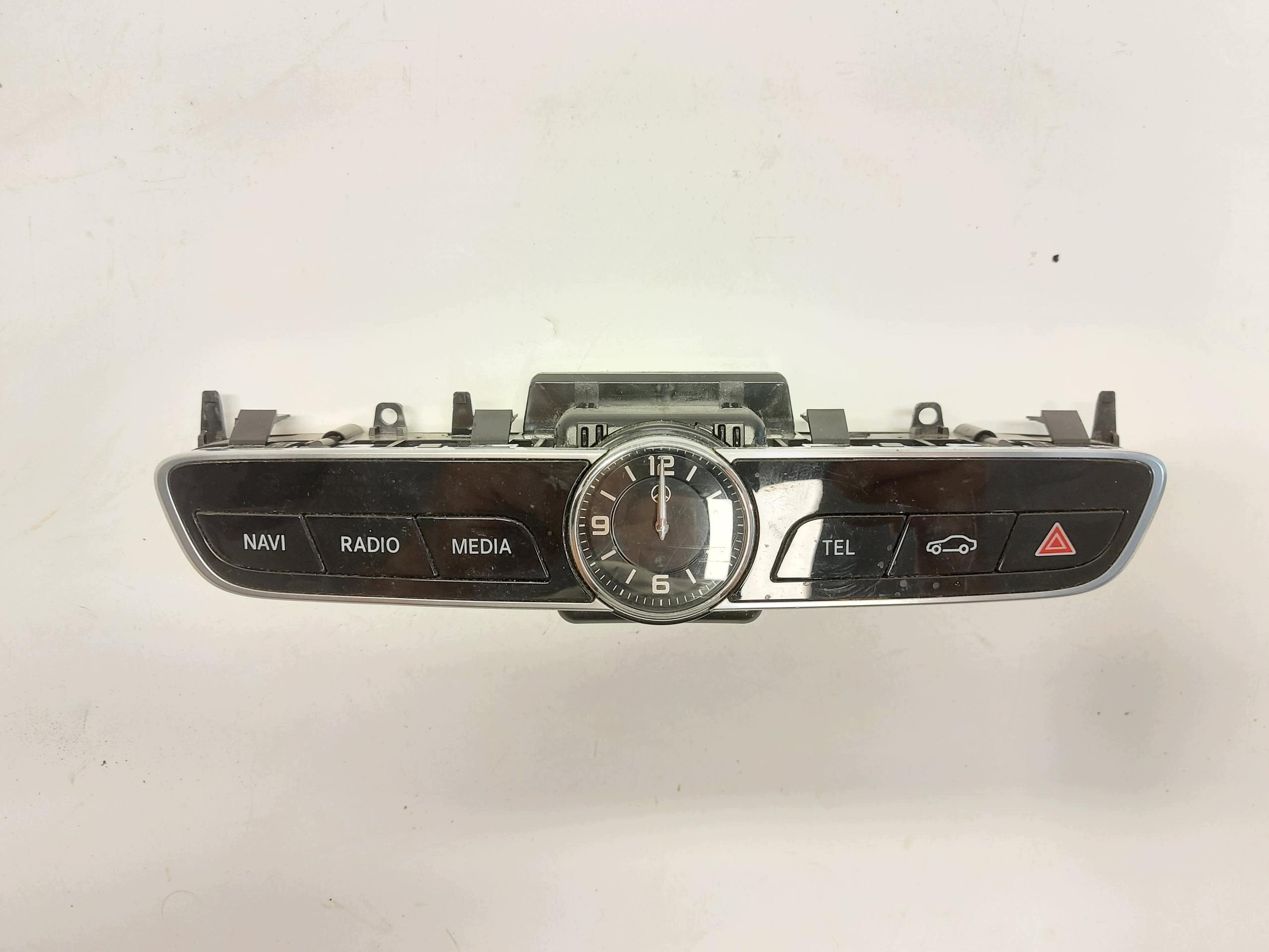 MERCEDES W213 E300de Kombi grid air conditioning devices central clock A2139056508