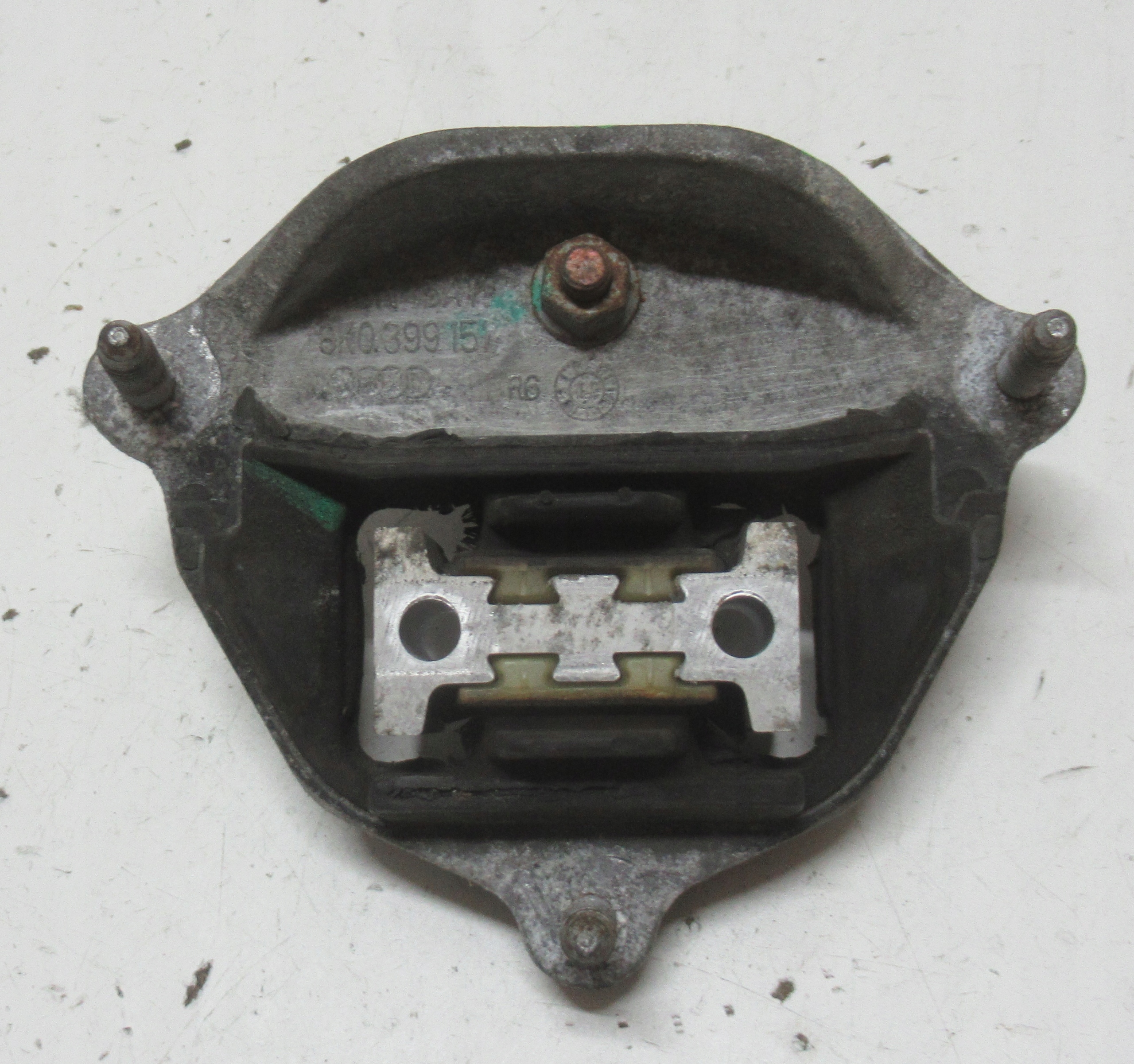 AUDI A4 B8 gearbox mount 8K0399151