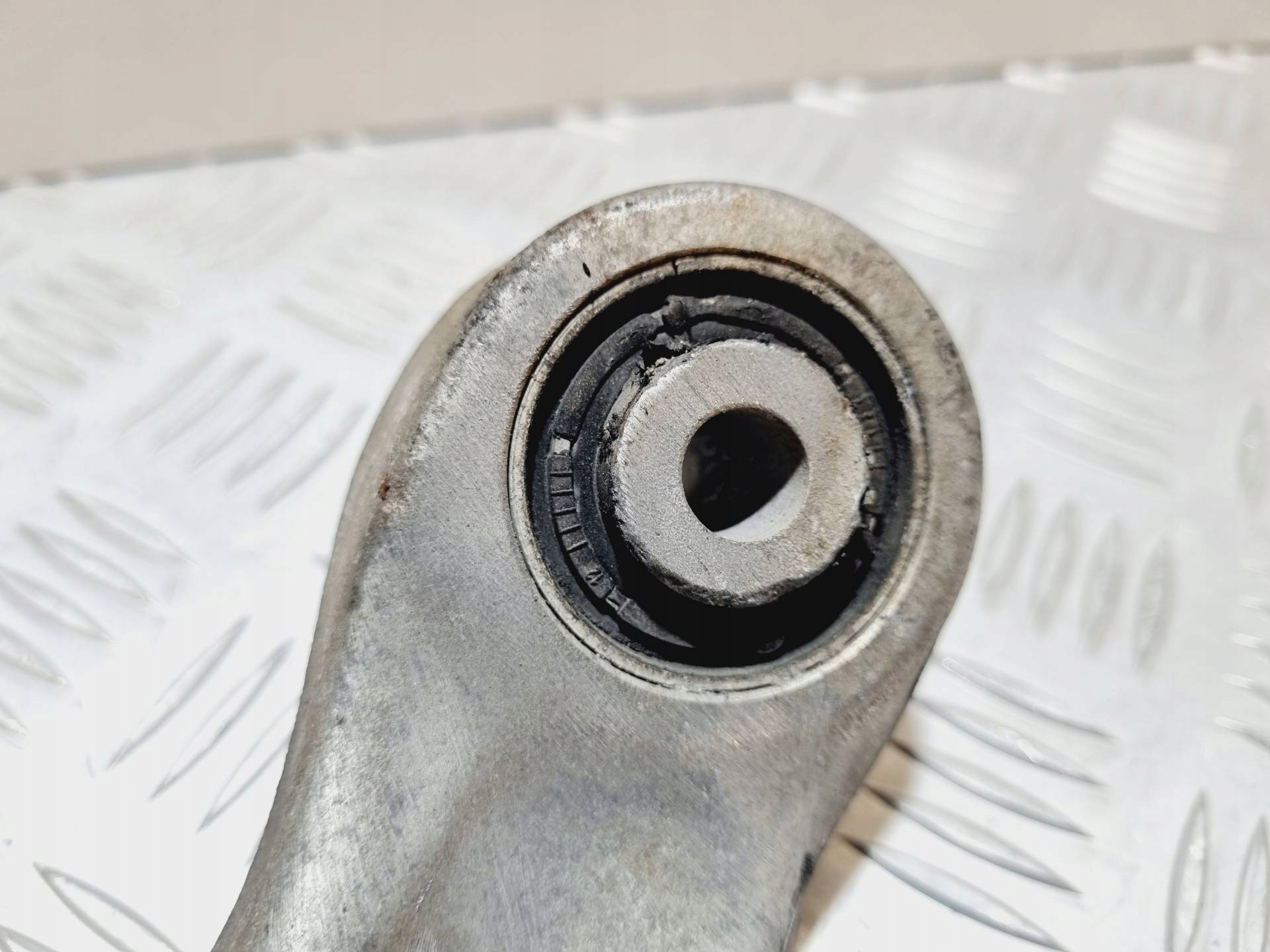 Querlenker heck links Seite Audi A5 8T 2008 8K0505323F