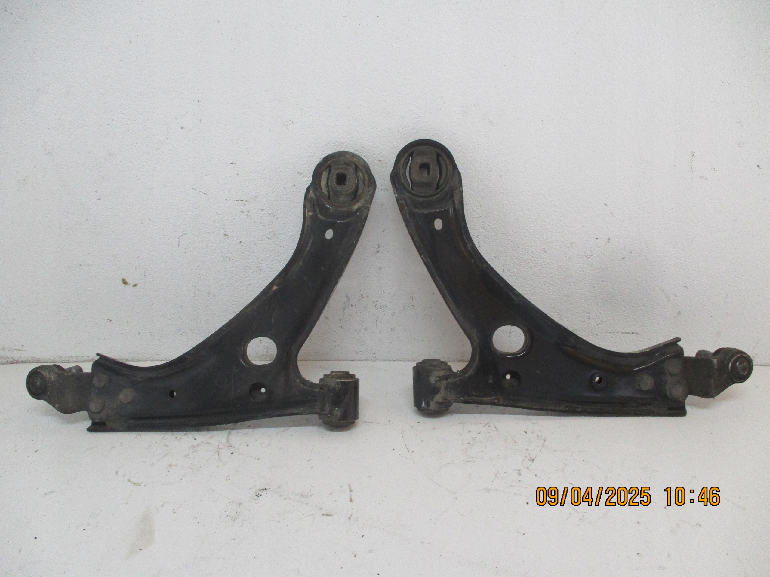 Querlenker VOLVO XC40 XC 40 2,0D 18R links rechts