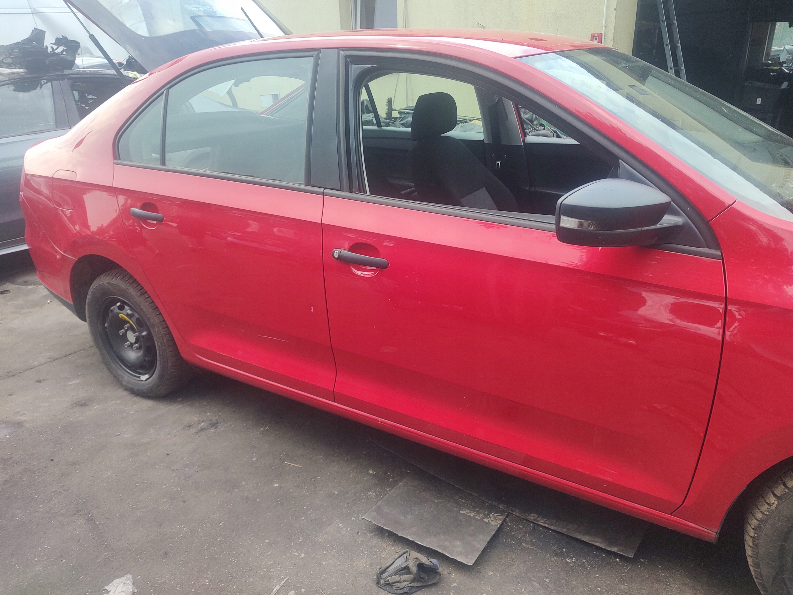 seat Toledo IV полка багажника 2016