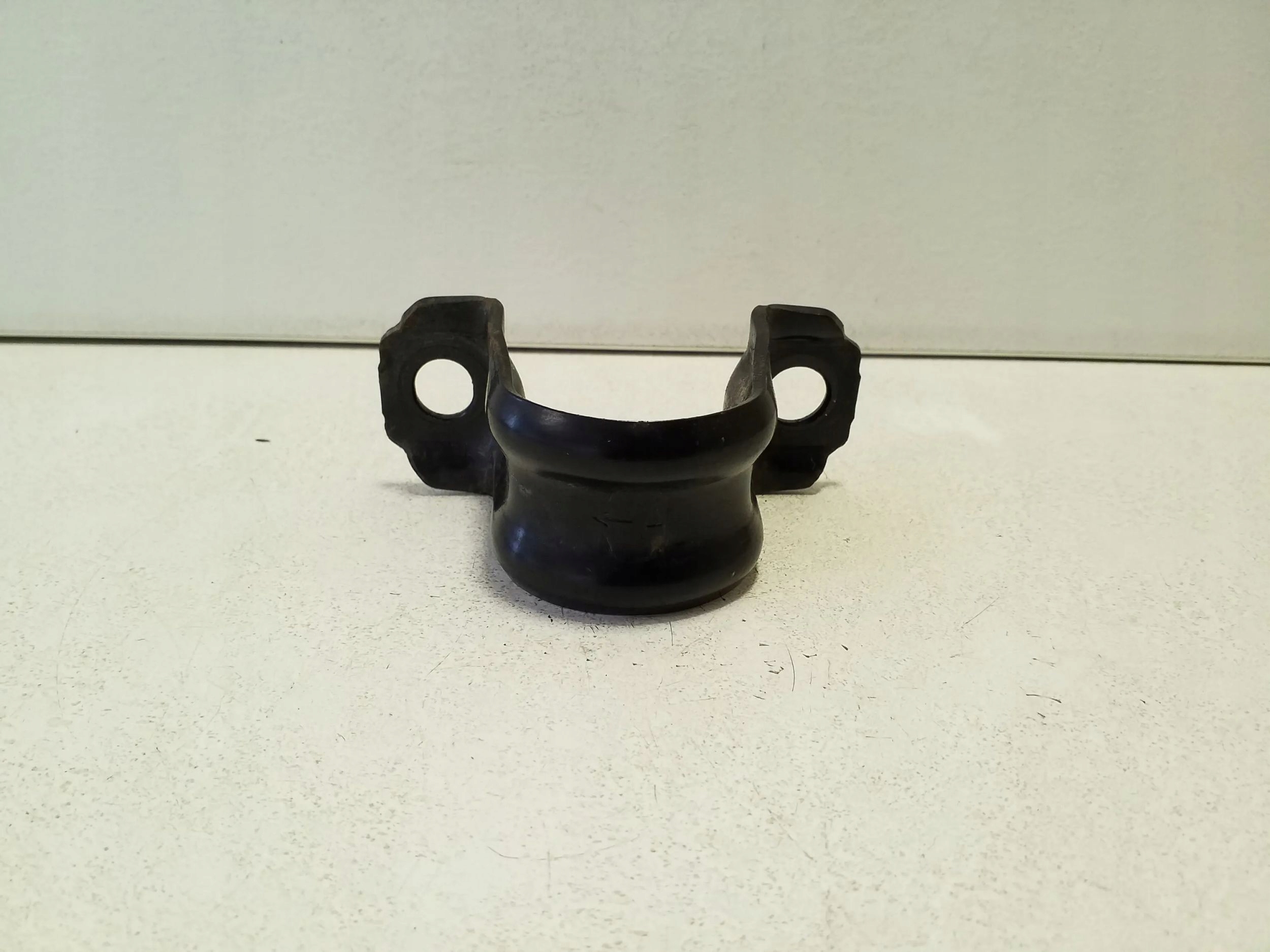 TOYOTA COROLLA E210 E21 OBEJMA STABILIZATORA TYŁ