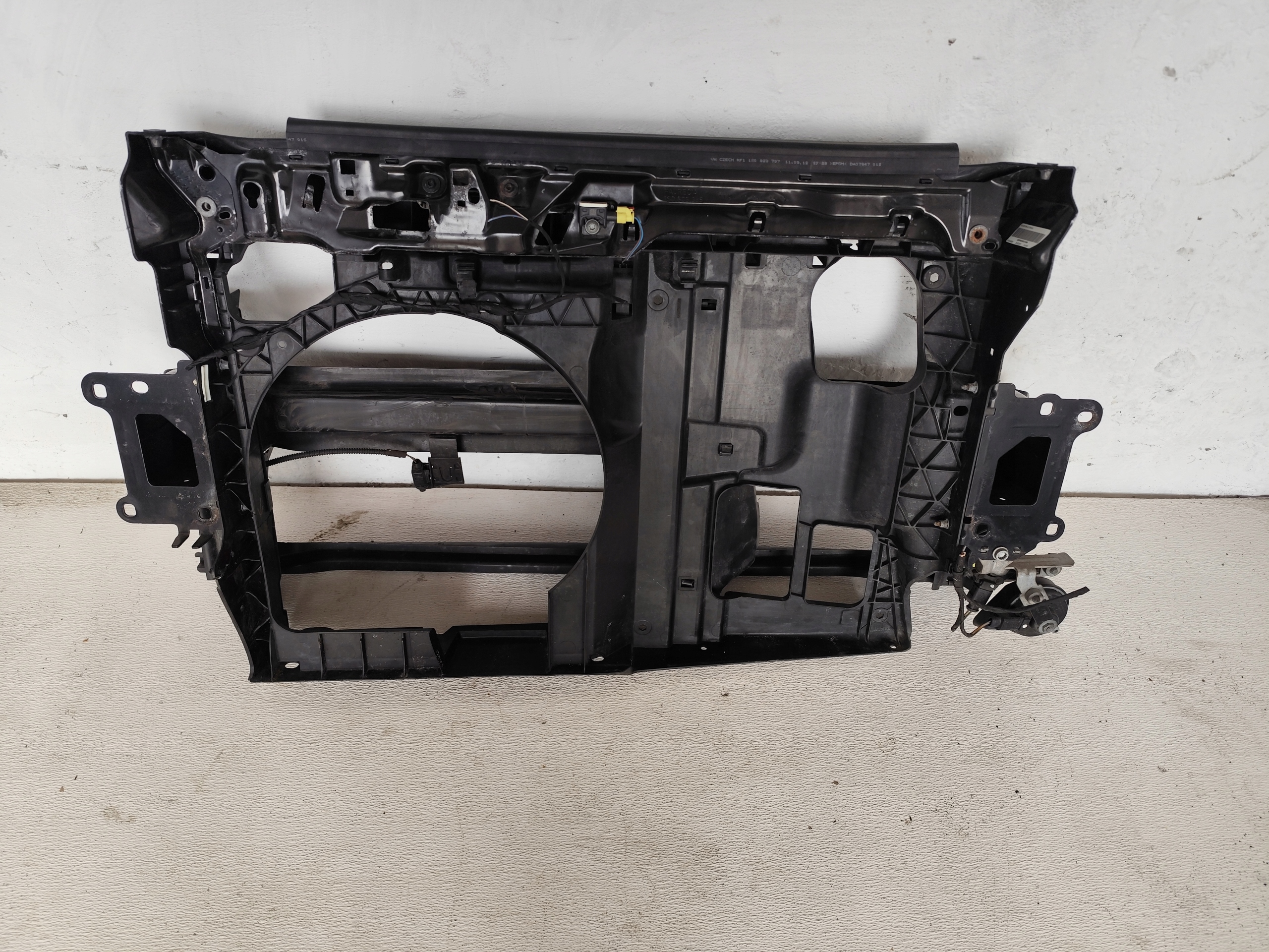 VOLKSWAGEN UP 2012 support panel for radiators sider