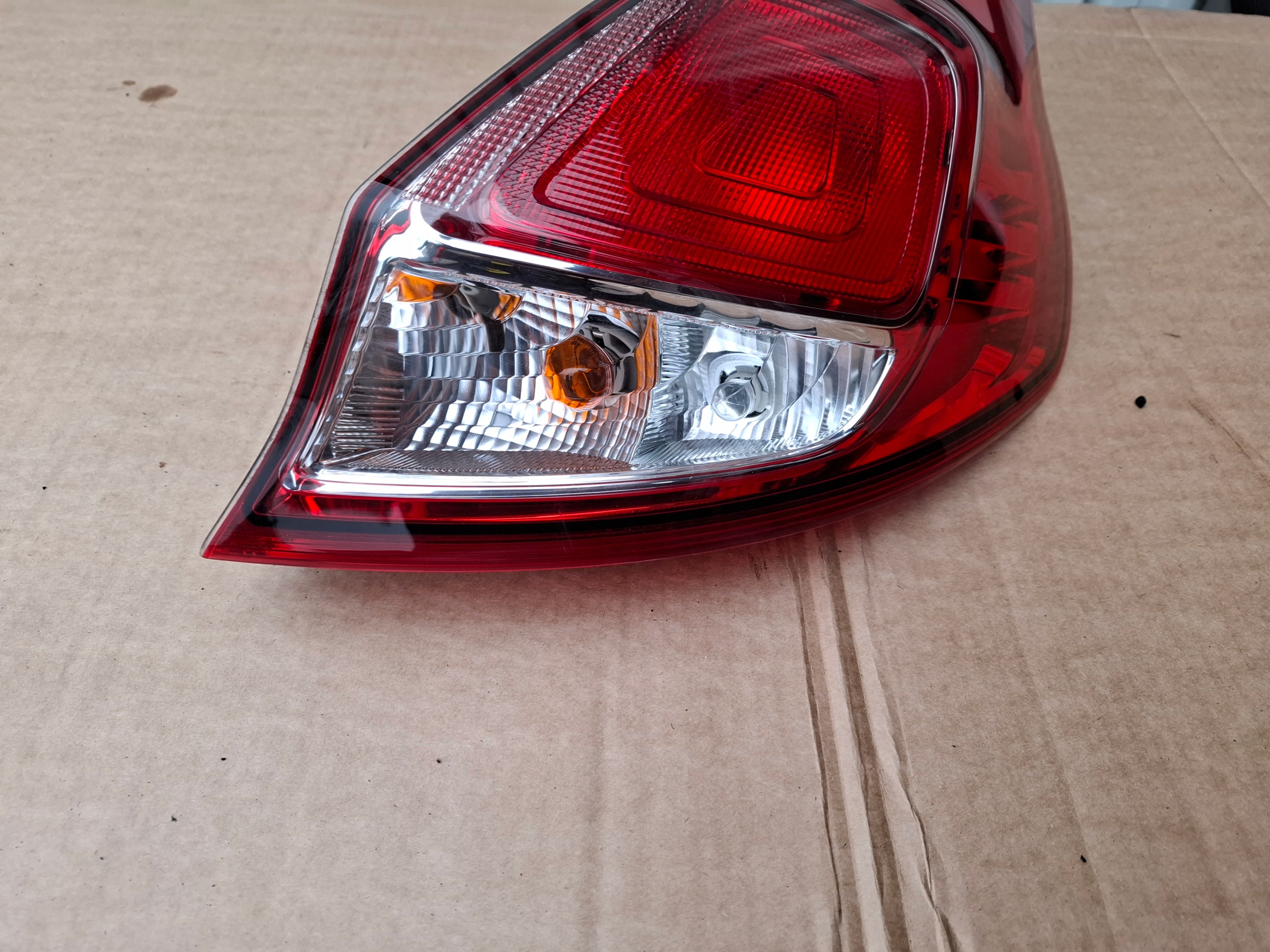 FORD FIESTA MK7 LIFT light right rear part ANGLIK