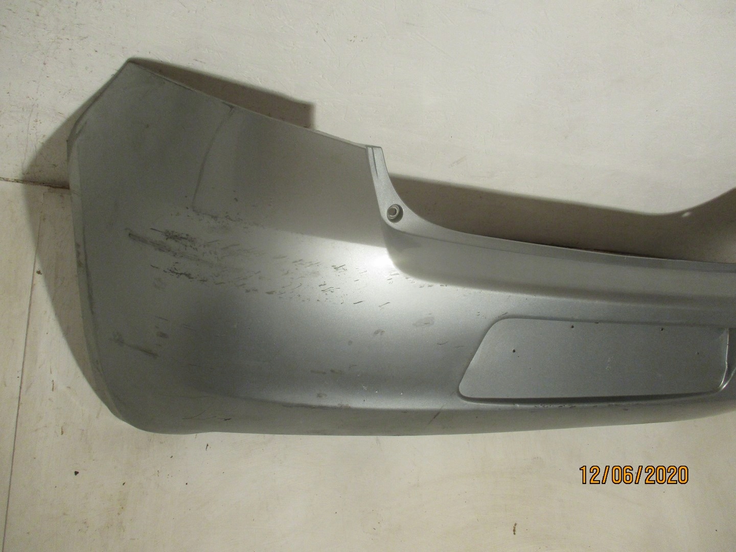 PARE CHOC TOYOTA YARIS 05R ENDOMMAGÉ