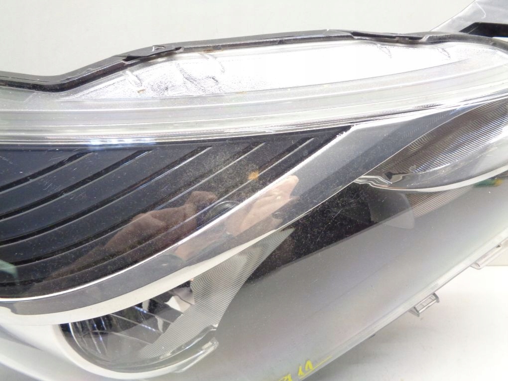 TOYOTA YARIS III LIFT 13- light front right