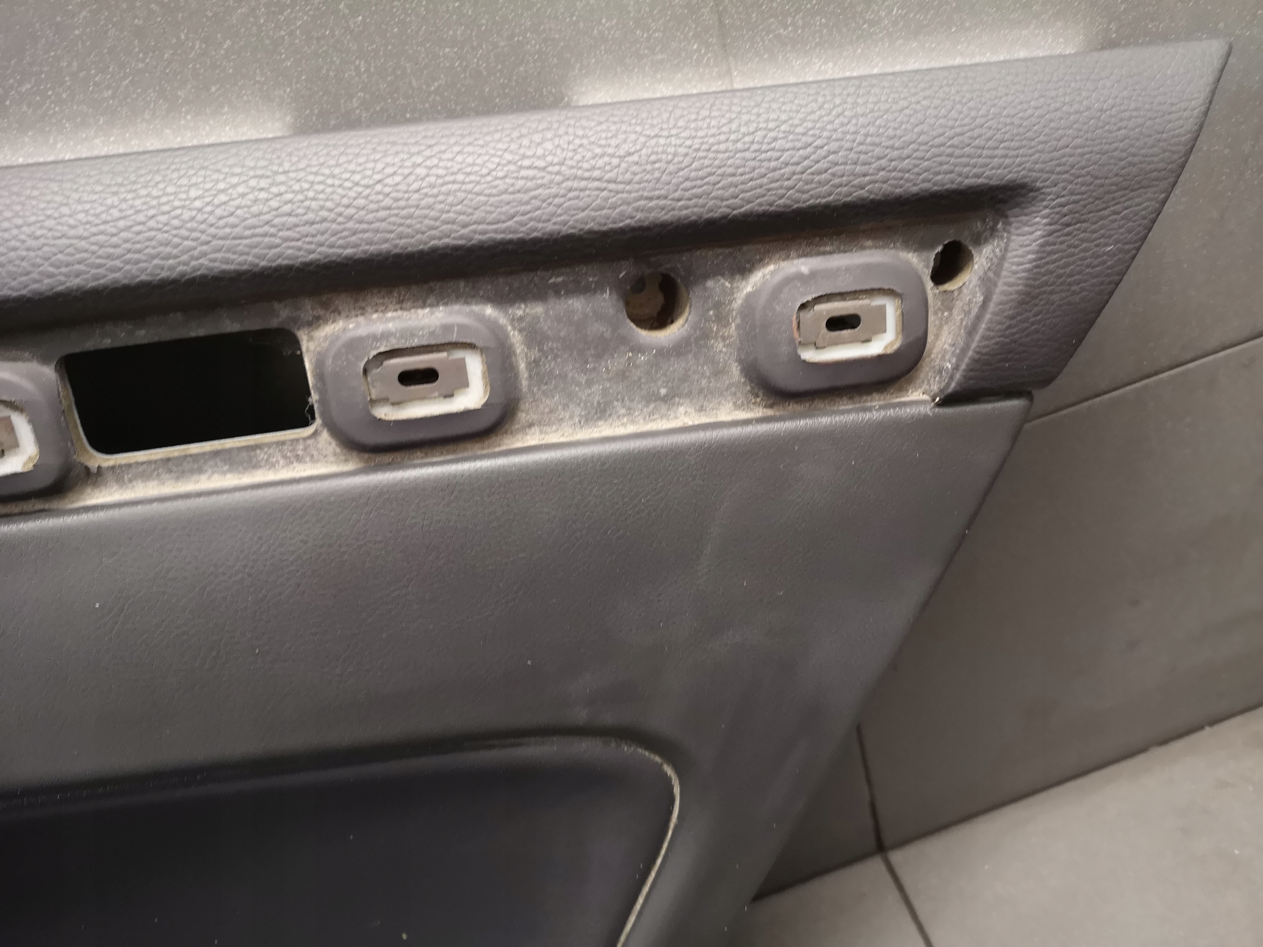 дверные карты задний правый vw PHAETON 3D4867212AK
