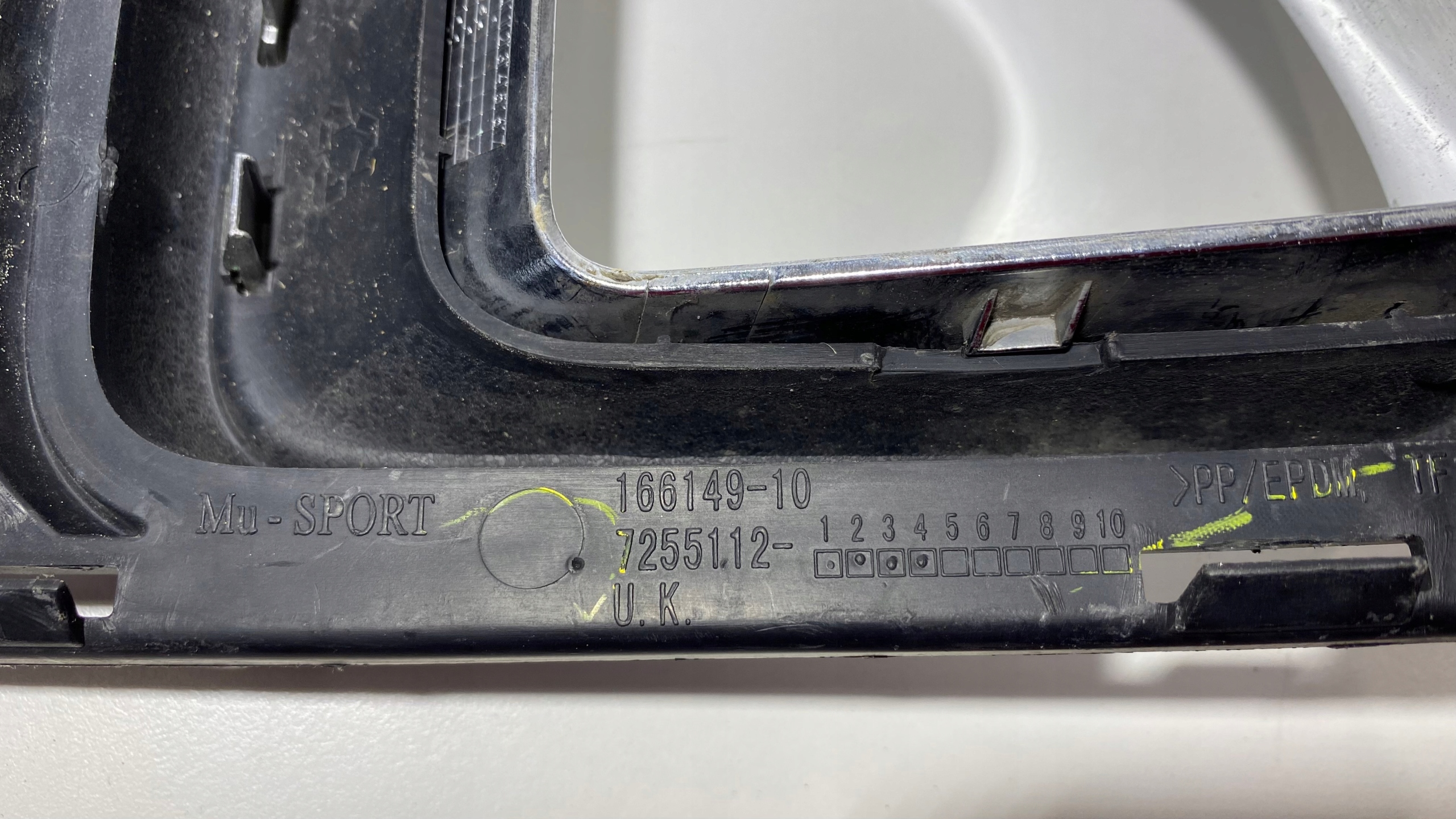 KRATKA ZDERZAKA MINI COOPER S R55 R59 7255112 Part manufacturer Mini OE