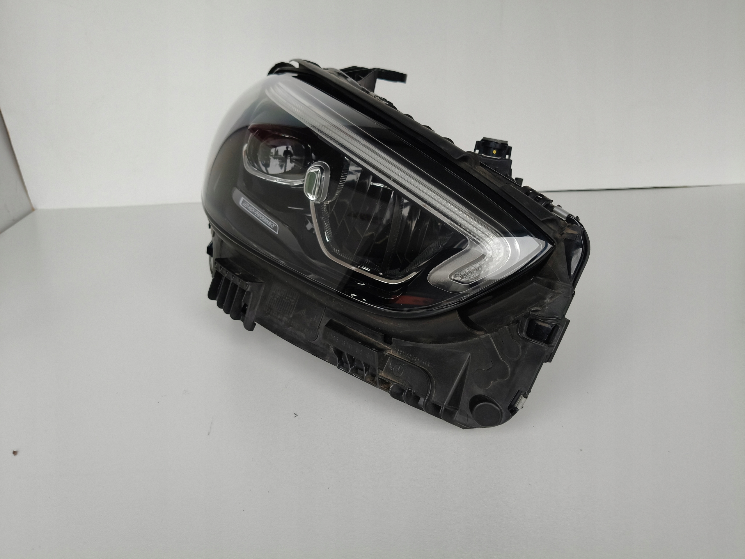 light right REFLEKTOR MERCEDES C-KLASA W206 21- FULL LED HIGH PERFORMANCE